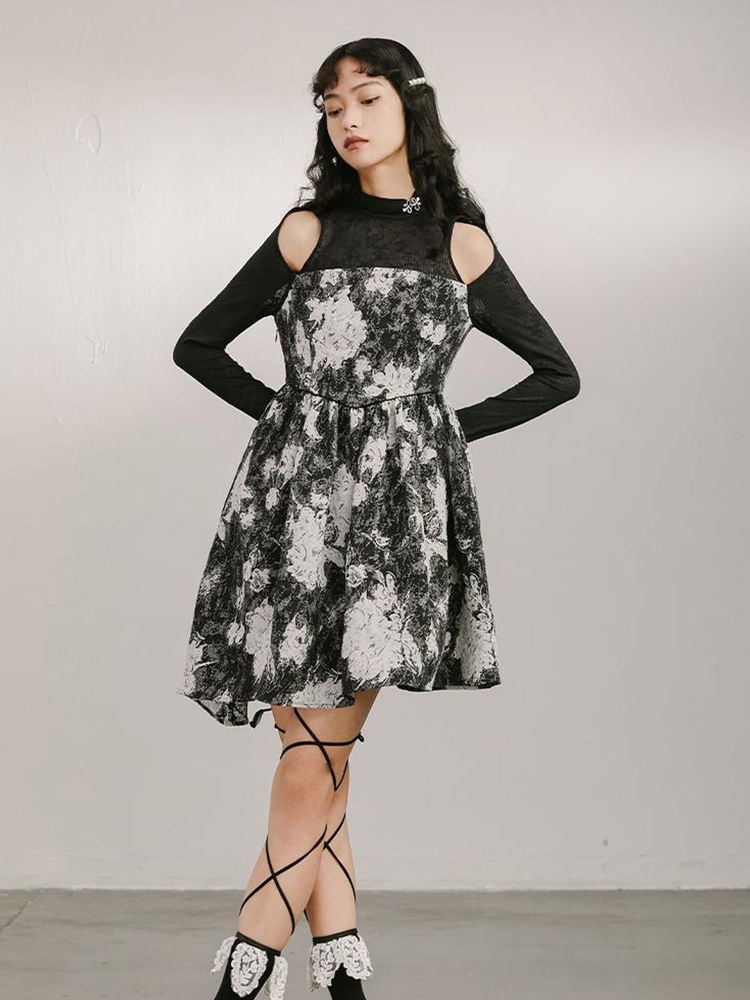 DIDDI MODA Sweet Goth Lace Shoulder Floral Mini Dress