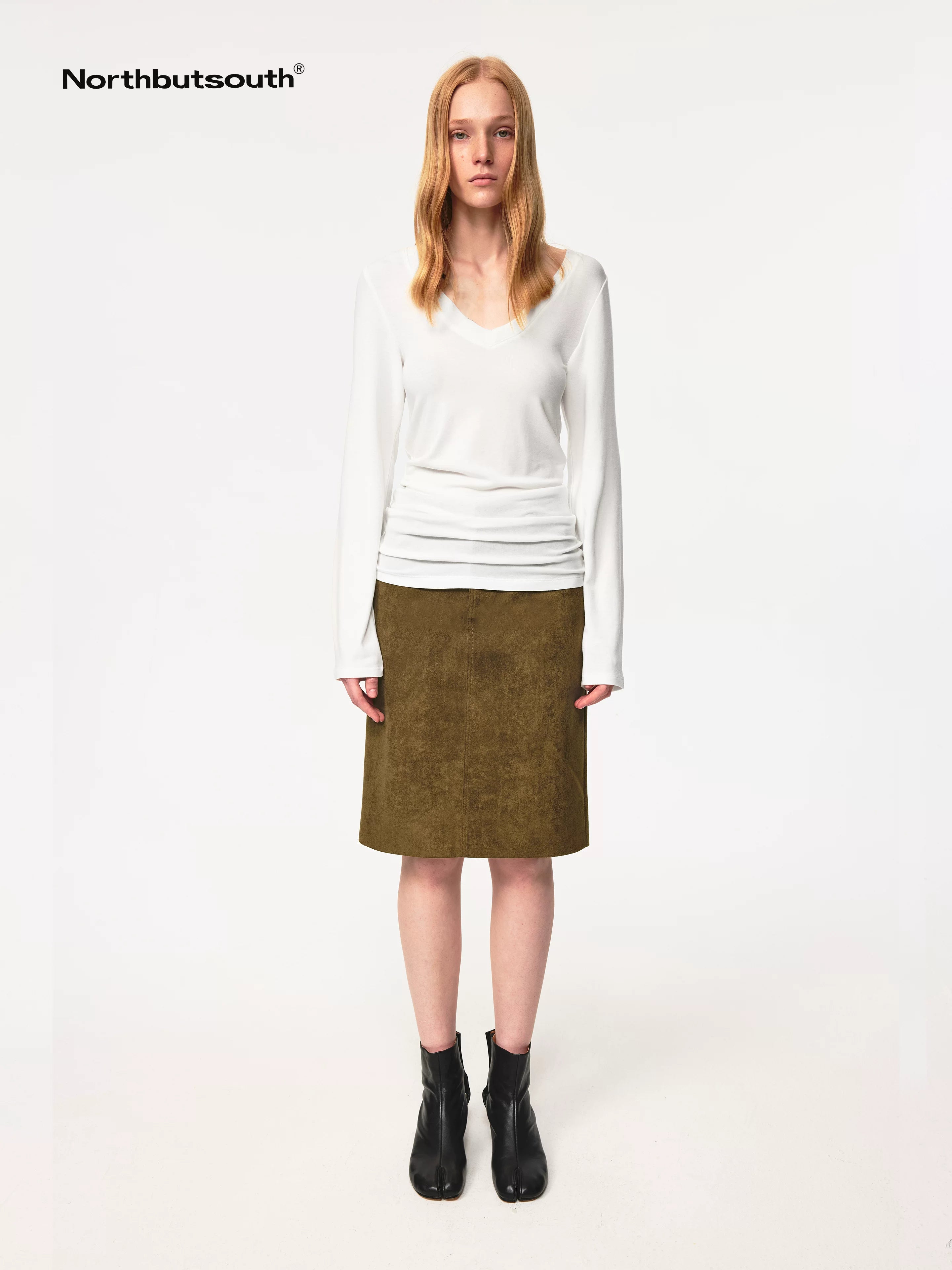 V-Neck Tencel Wool Slim-Fit Long Sleeve Stacked Tee