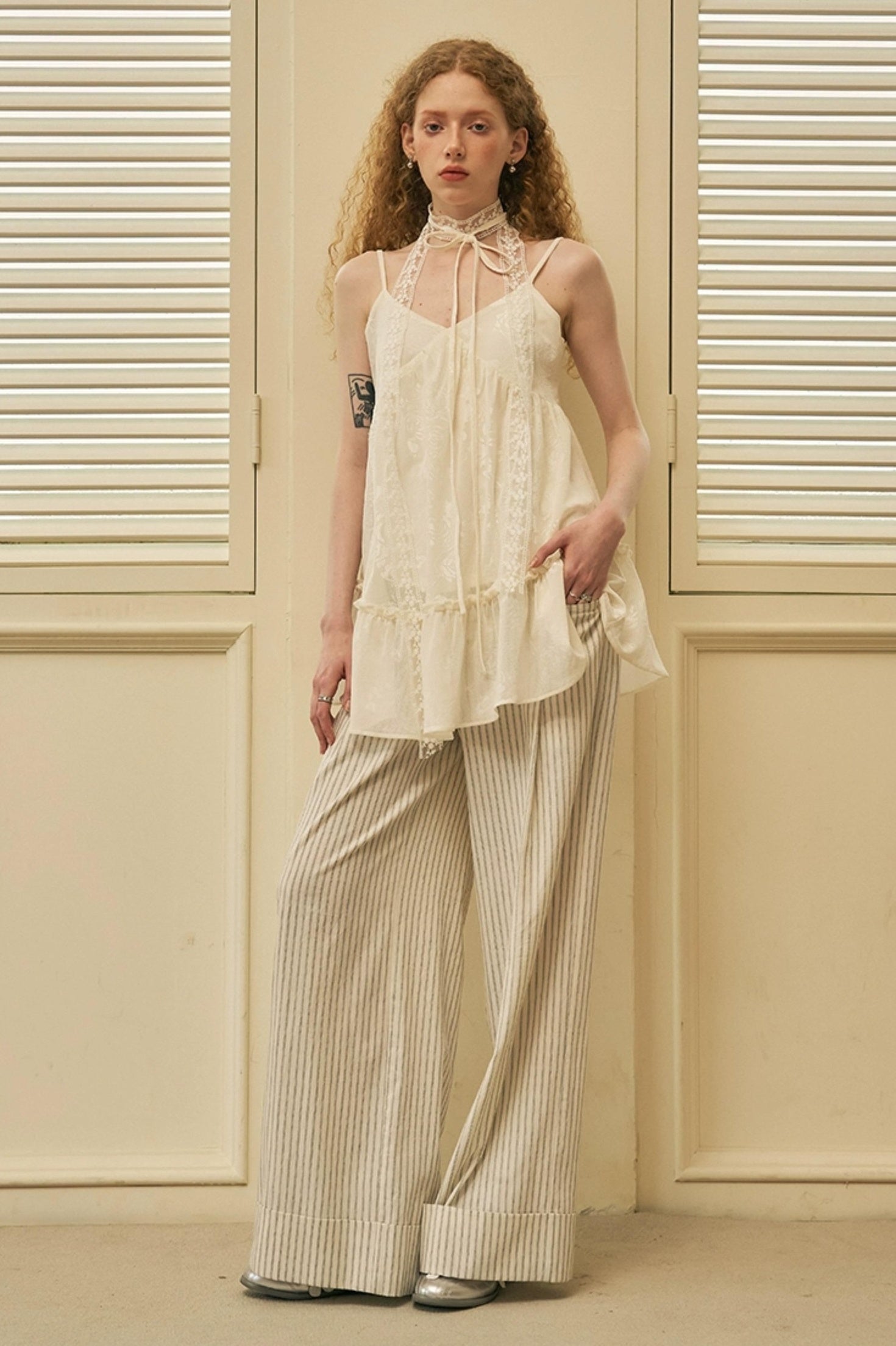 DIDDI MODA V Neck Jacquard Lace Trim Summer Tank Top