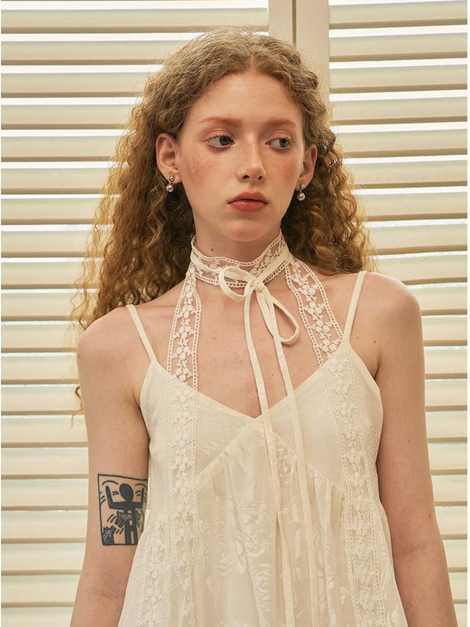 DIDDI MODA V Neck Jacquard Lace Trim Summer Tank Top