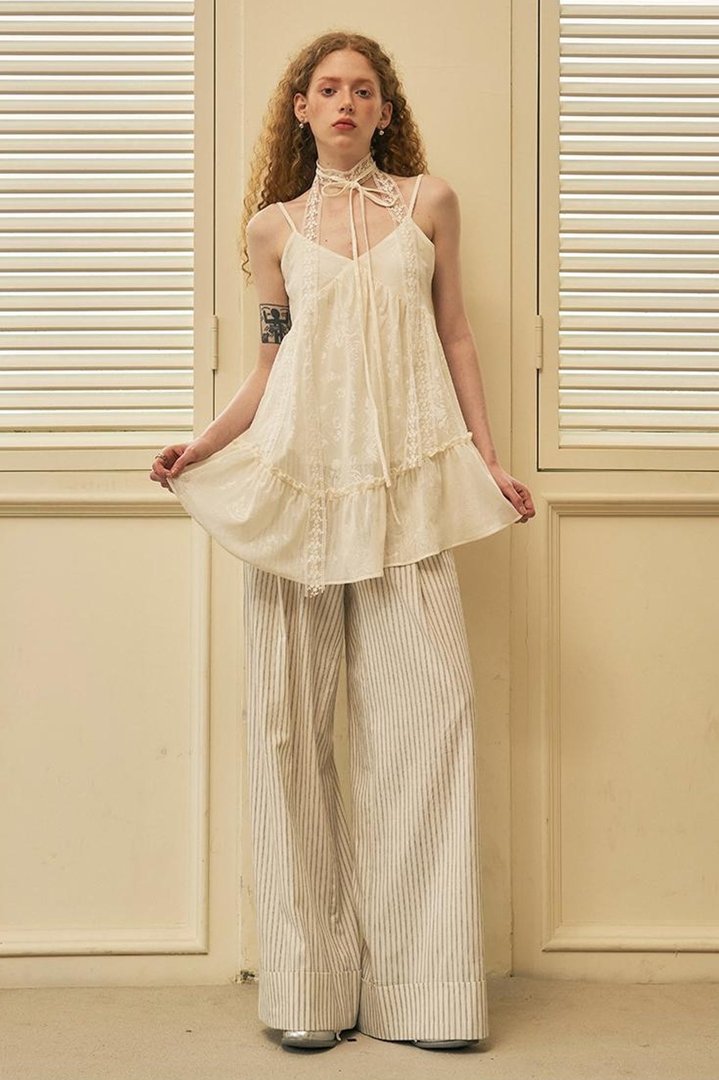 DIDDI MODA V Neck Jacquard Lace Trim Summer Tank Top