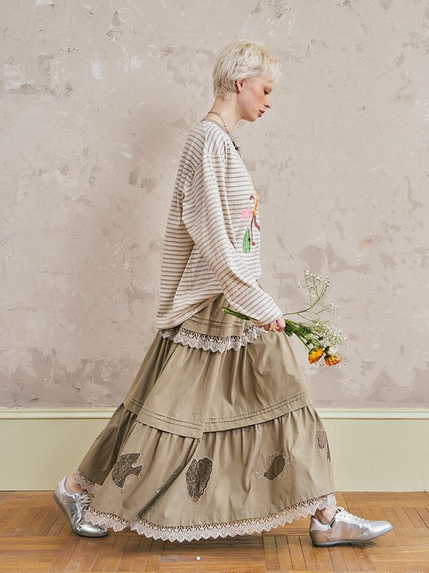 DIDDI MODA Vacation Inspired Geometric Lace Embroidered Maxi Skirt