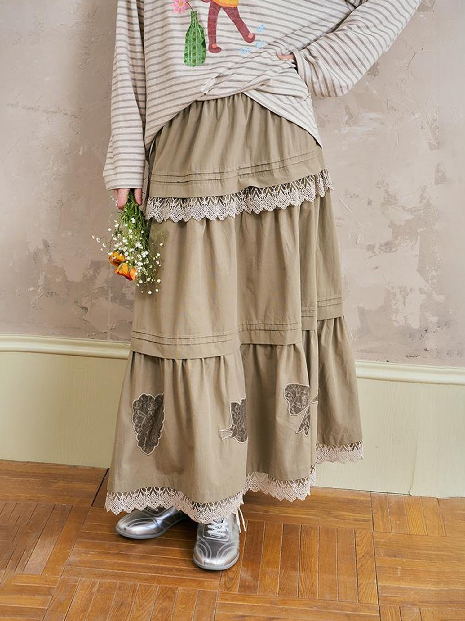 DIDDI MODA Vacation Inspired Geometric Lace Embroidered Maxi Skirt