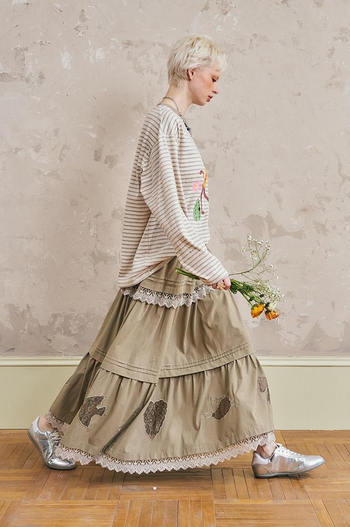 DIDDI MODA Vacation Inspired Geometric Lace Embroidered Maxi Skirt