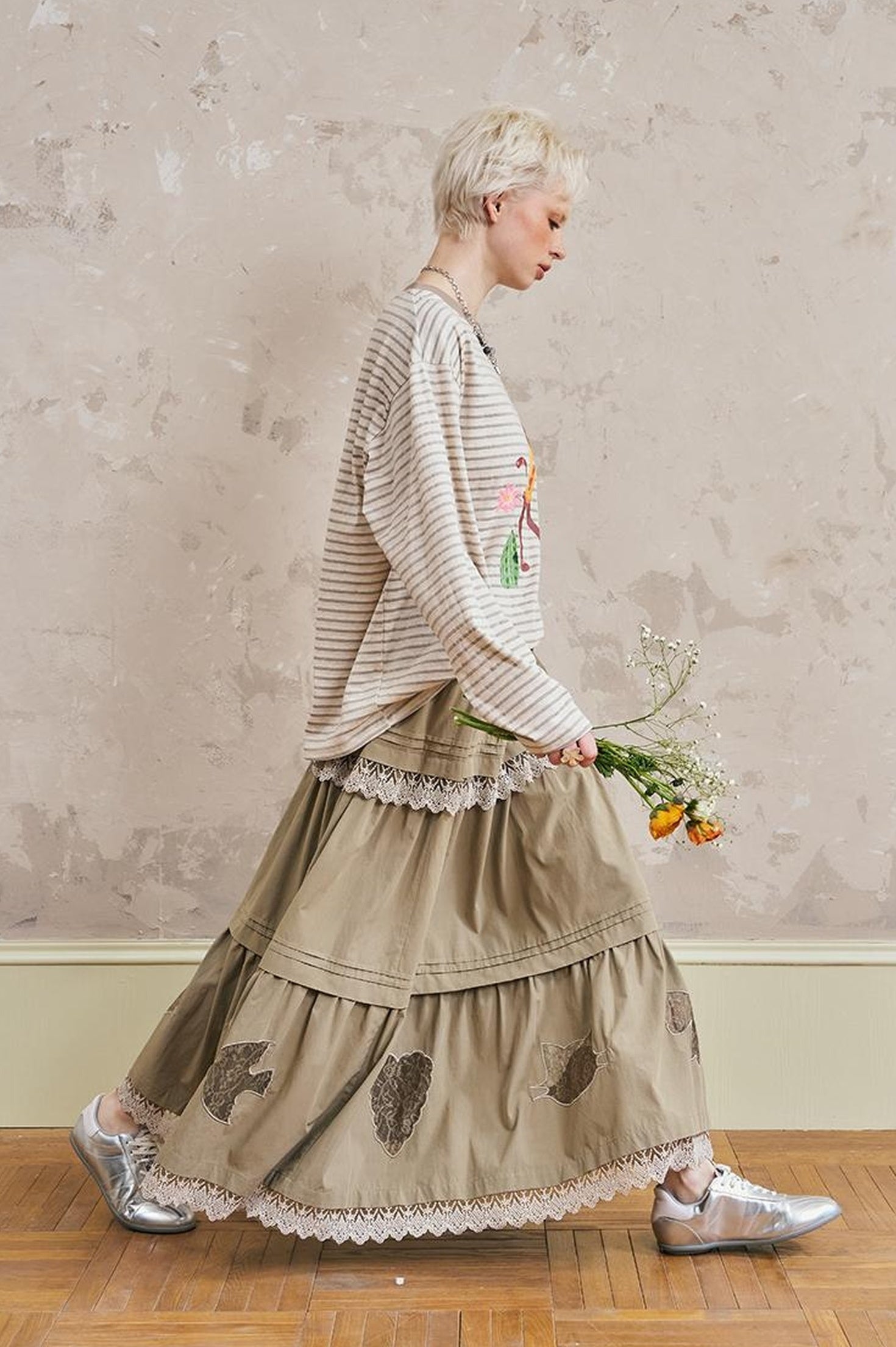 DIDDI MODA Vacation Inspired Geometric Lace Embroidered Maxi Skirt