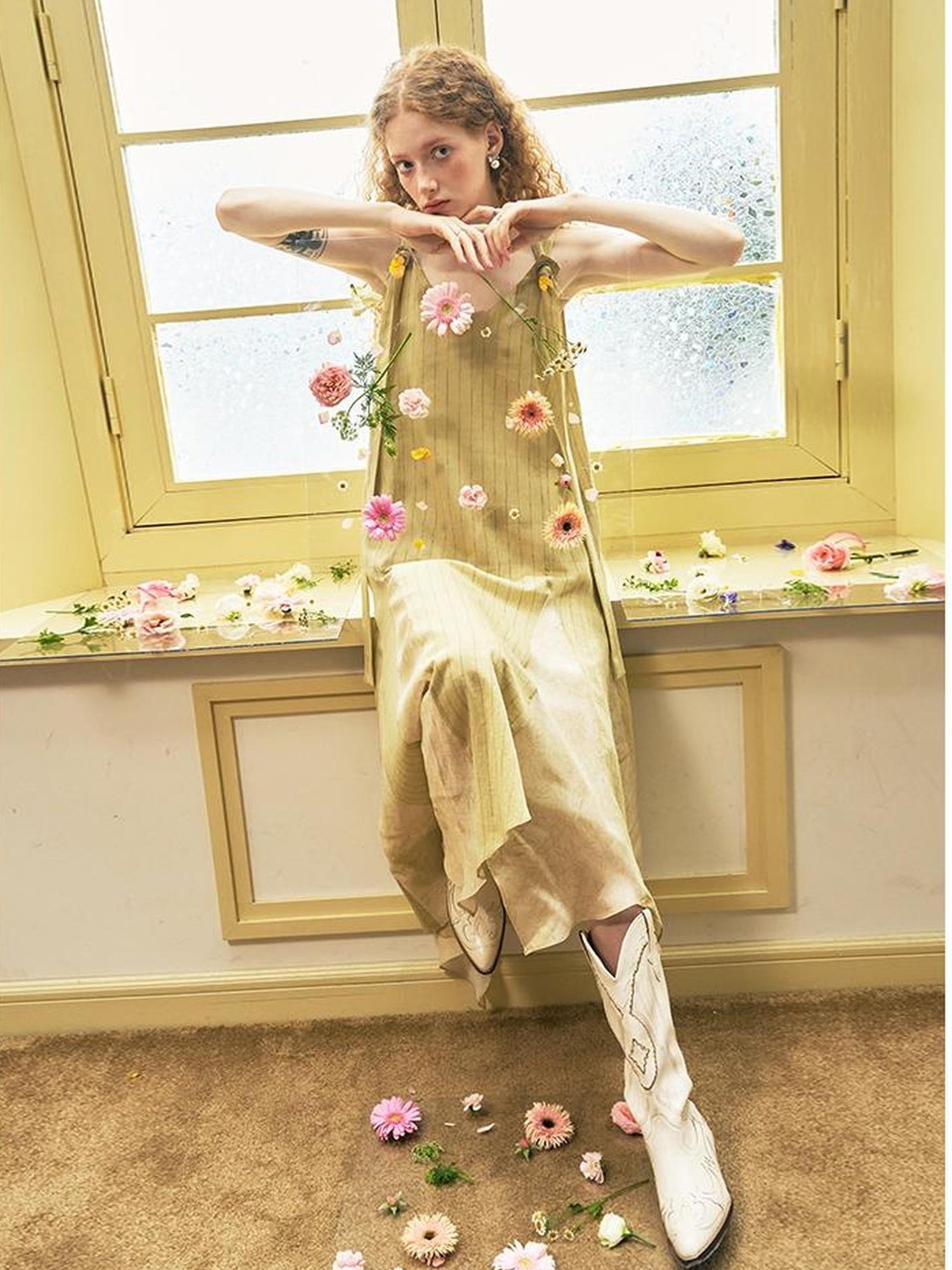 DIDDI MODA Vacation Style Yellow V Neck Asymmetrical Sleeveless Dress