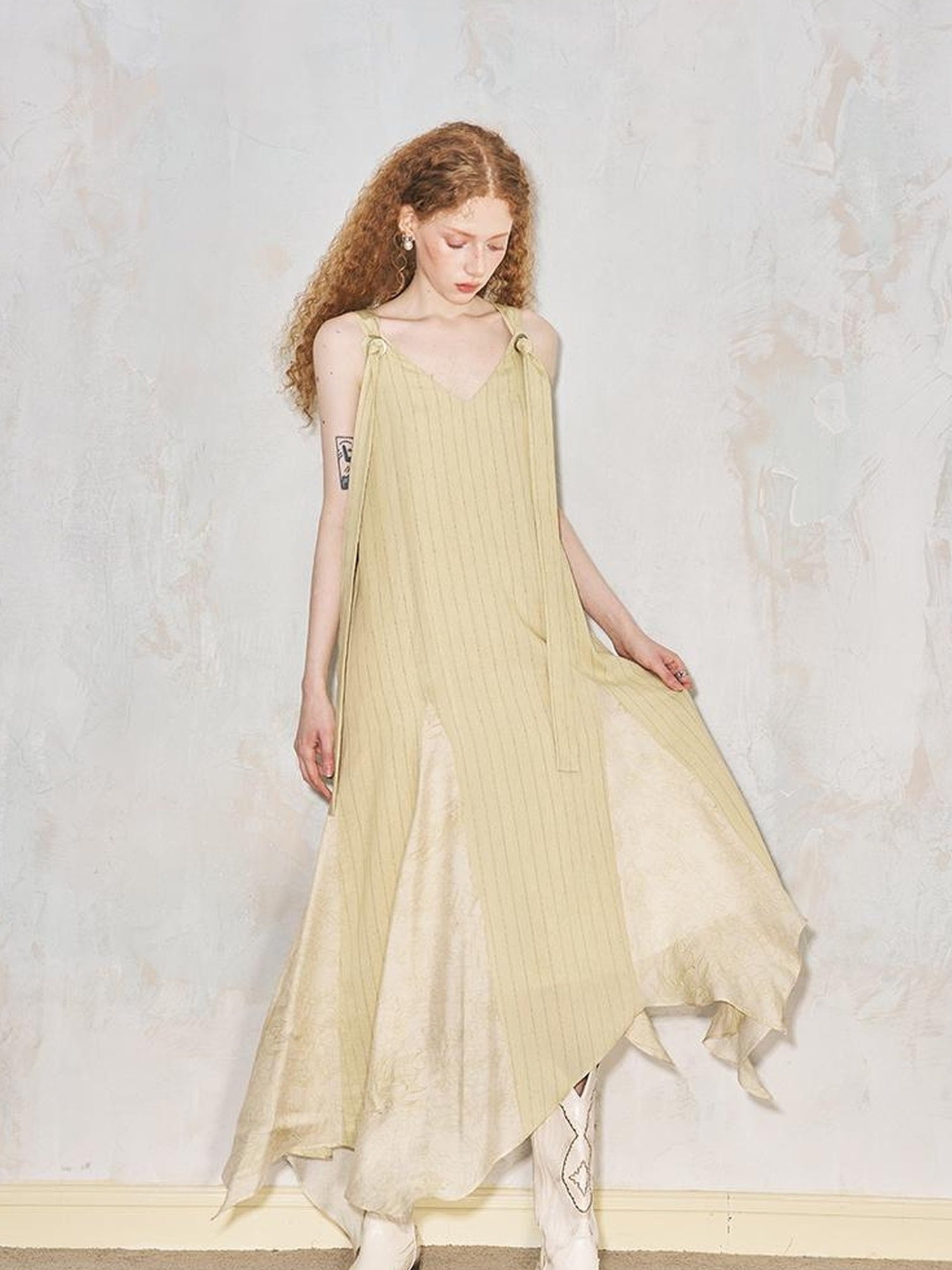 DIDDI MODA Vacation Style Yellow V Neck Asymmetrical Sleeveless Dress