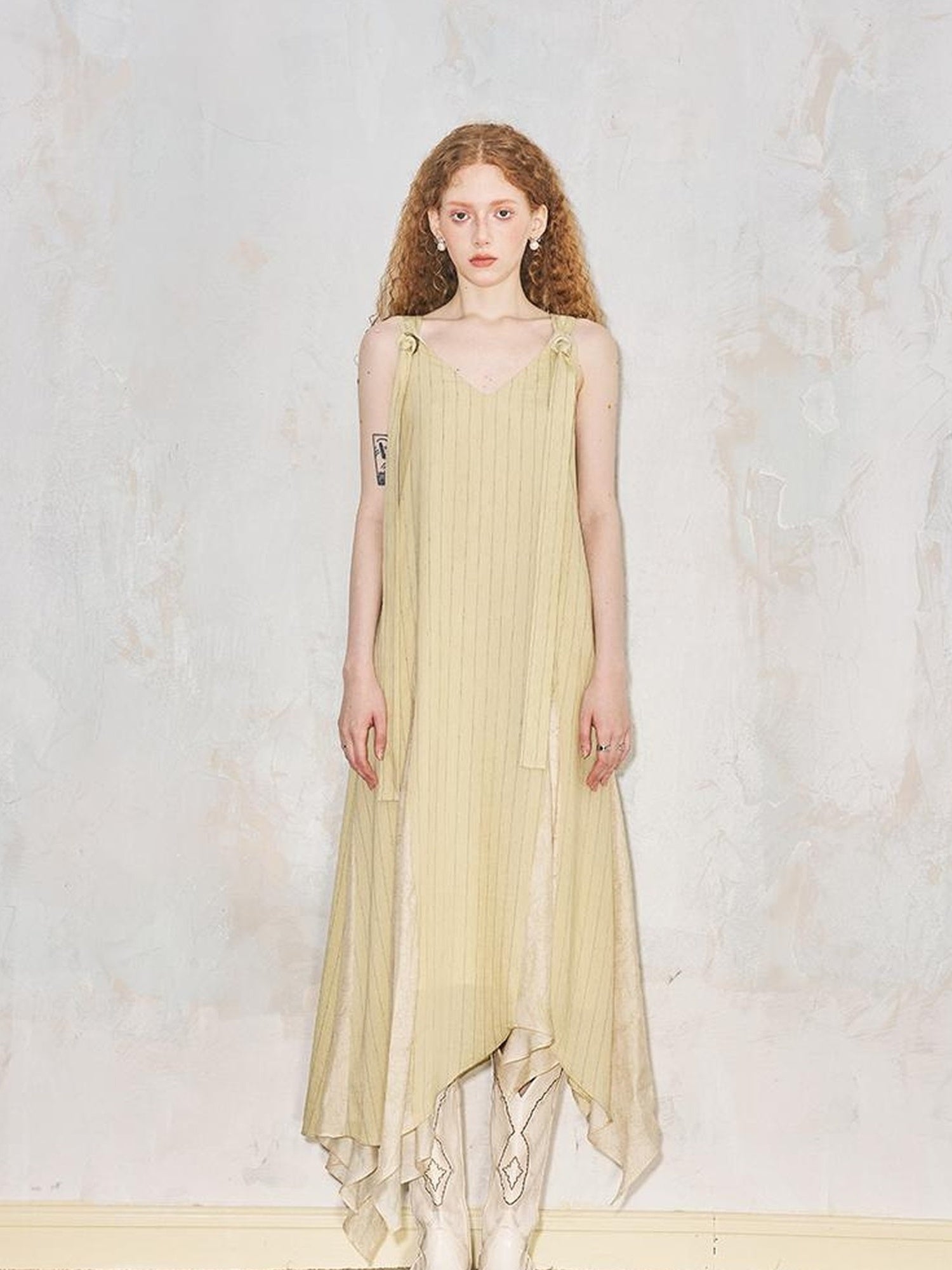 DIDDI MODA Vacation Style Yellow V Neck Asymmetrical Sleeveless Dress