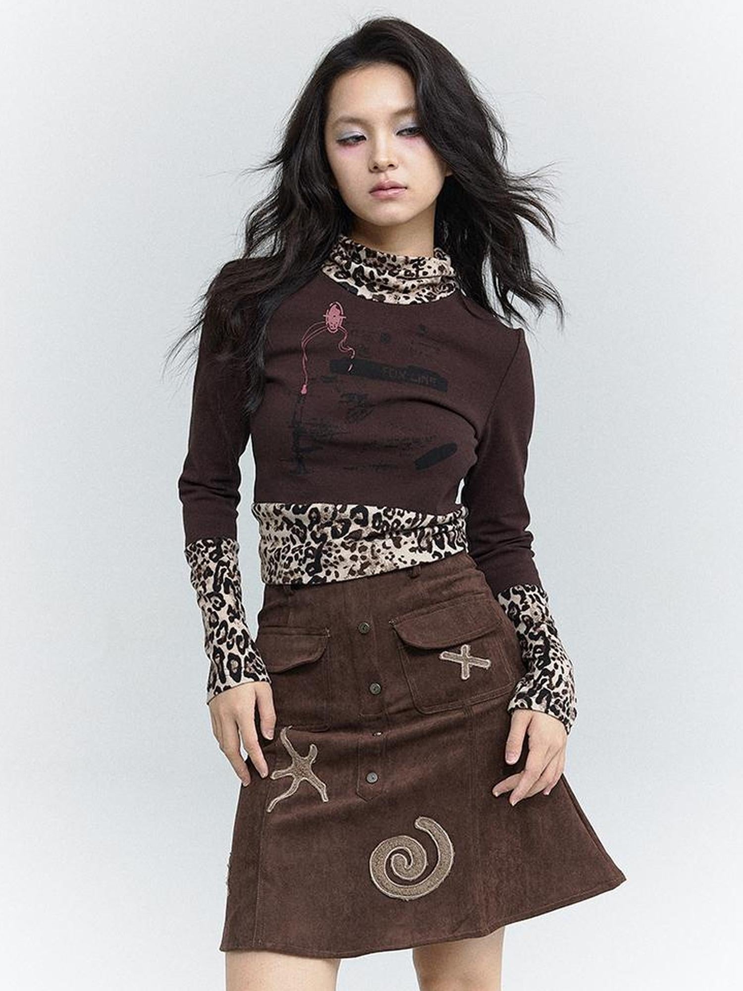 MOMSYCAN FOX LINE Velvet Trimmed Leopard Print High Neck T Shirt