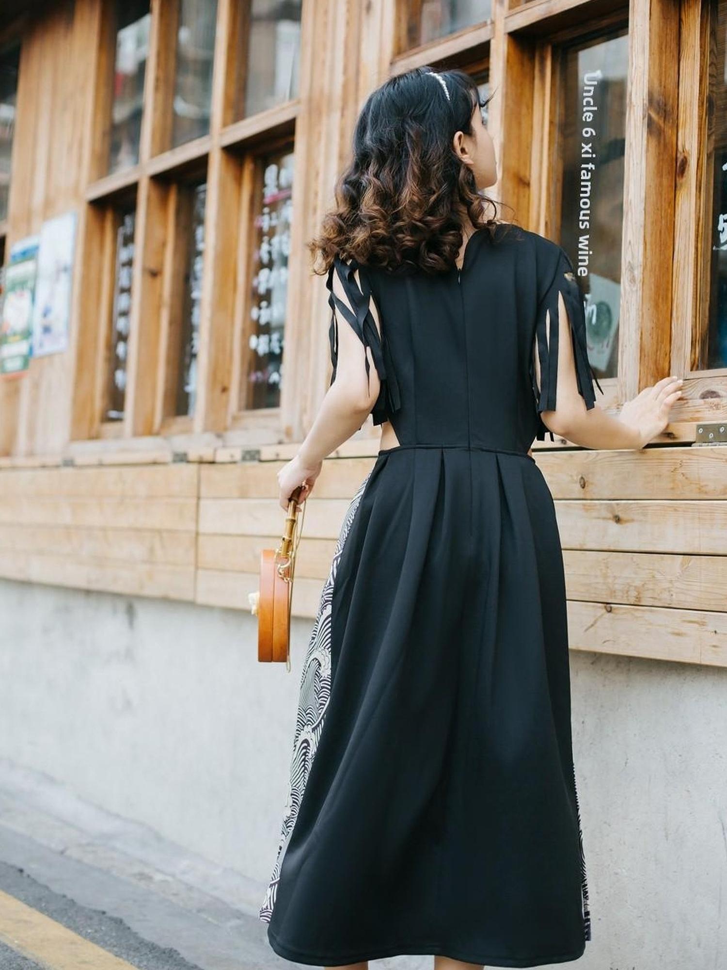 Sweet Mi Vintage Black Waist Fit Floral Embroidery Slim Dress