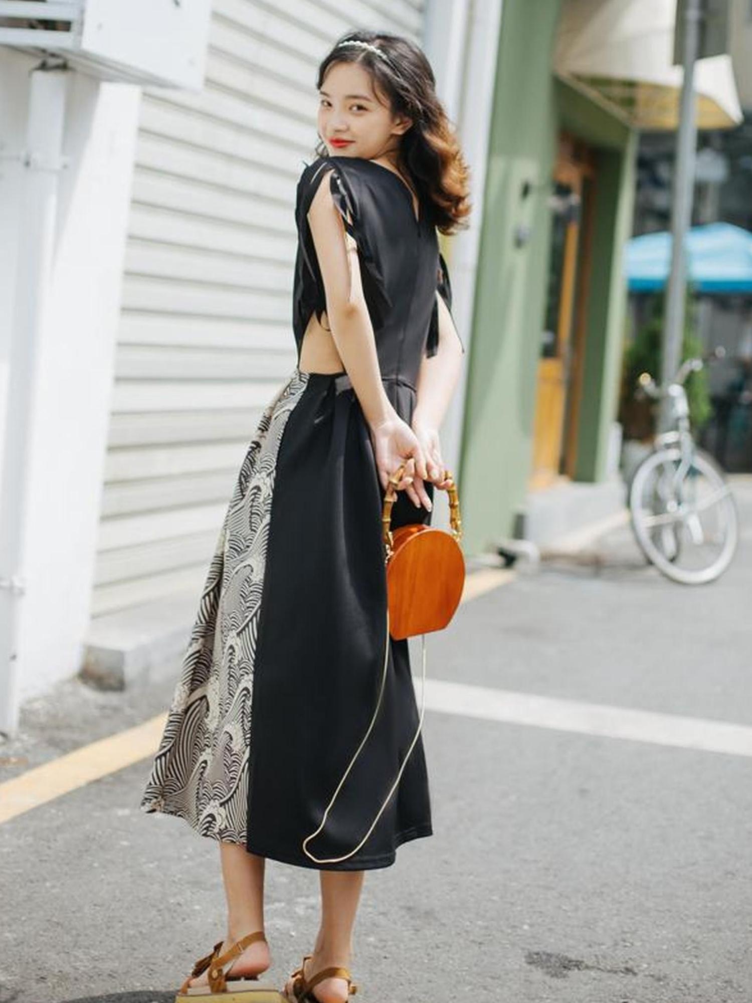 Sweet Mi Vintage Black Waist Fit Floral Embroidery Slim Dress