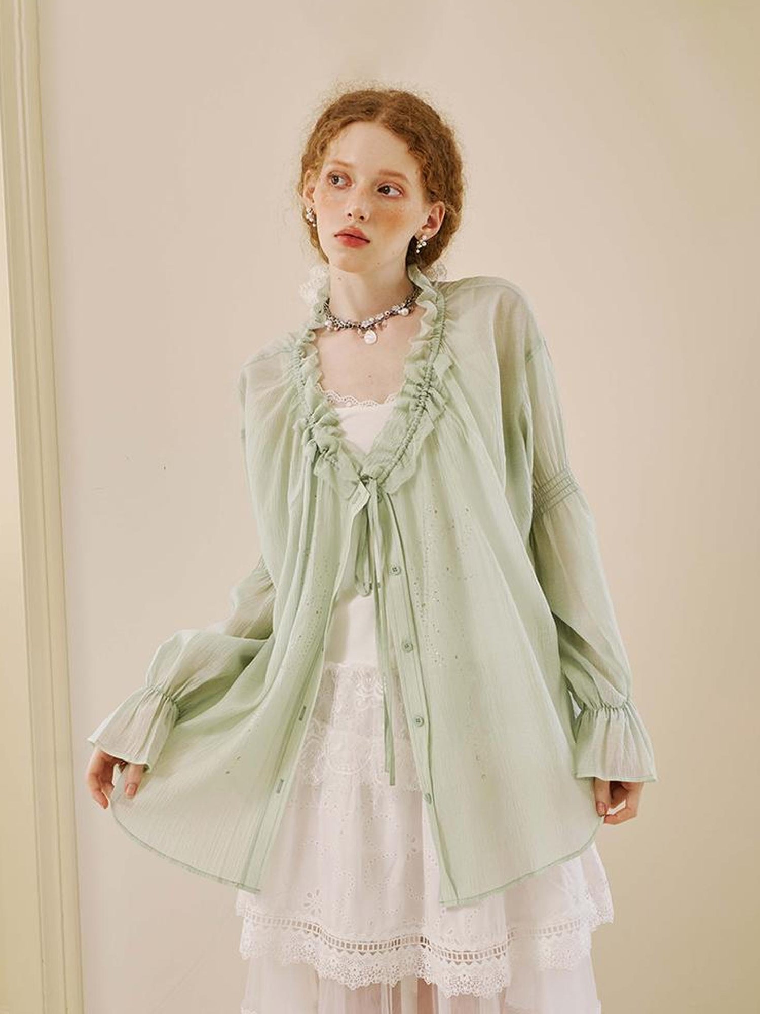 DIDDI MODA Vintage Butterfly Embroidered V Neck Sunshirt In Pastel Tones