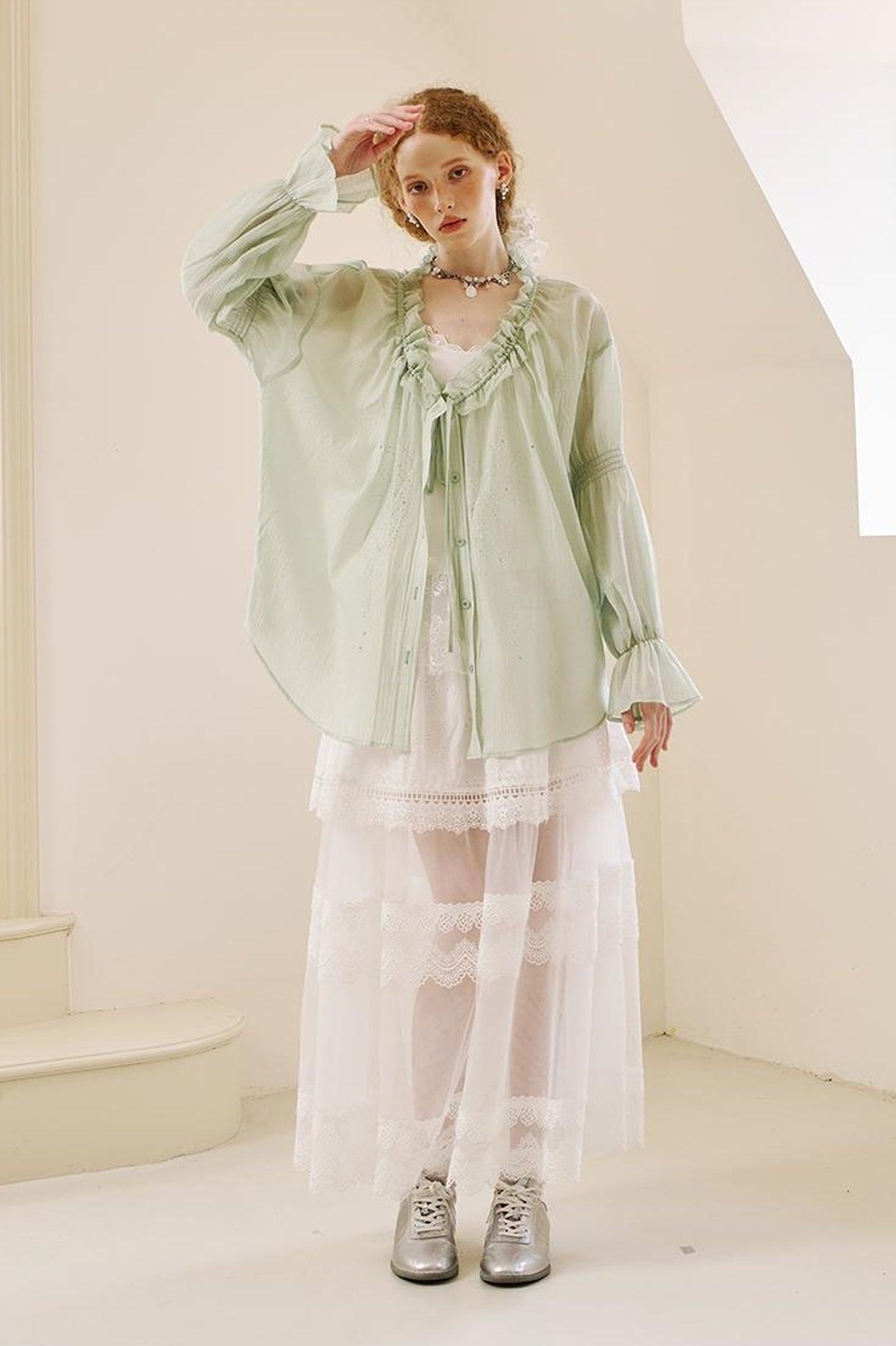 DIDDI MODA Vintage Butterfly Embroidered V Neck Sunshirt In Pastel Tones