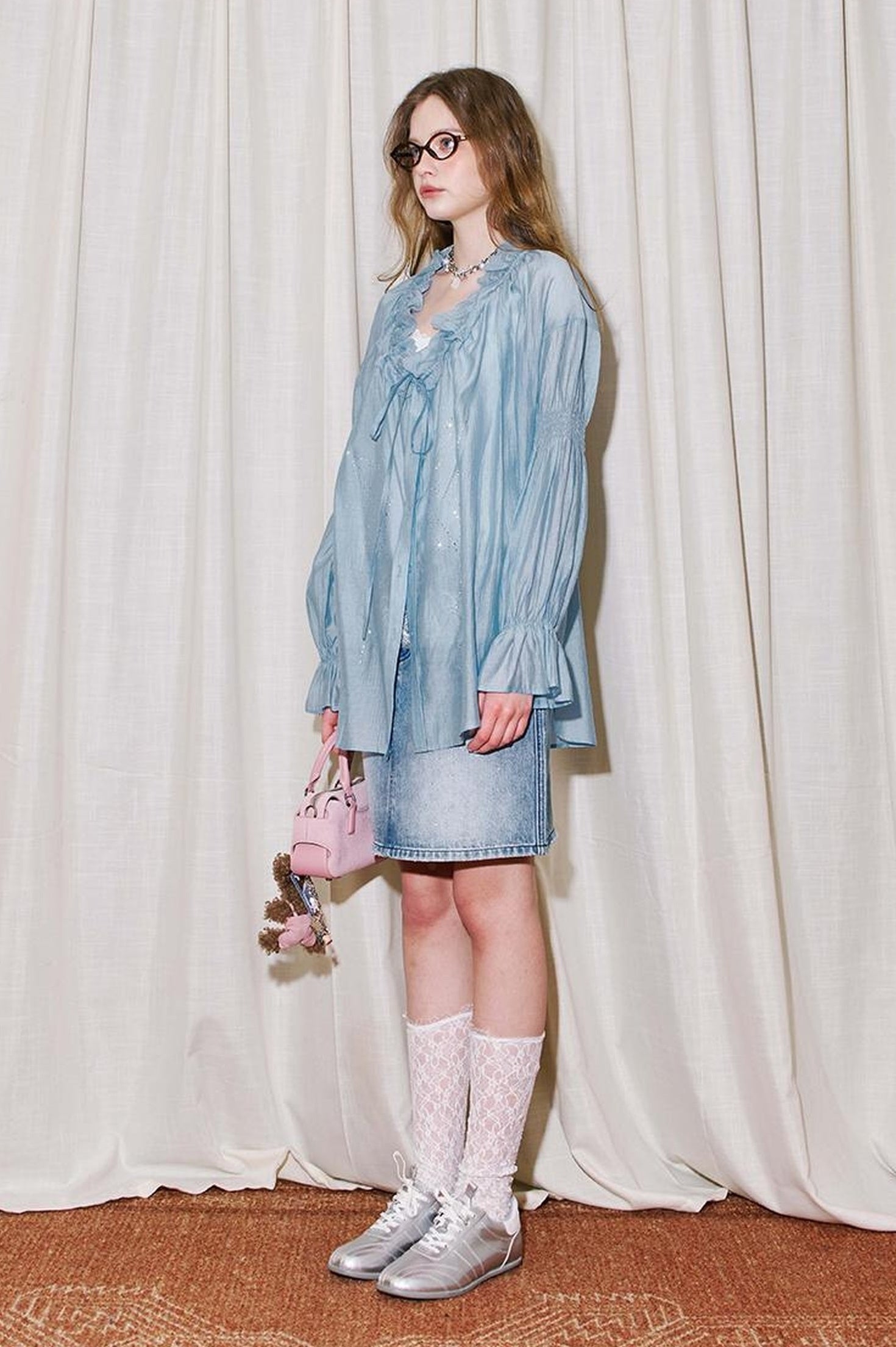 DIDDI MODA Vintage Butterfly Embroidered V Neck Sunshirt In Pastel Tones