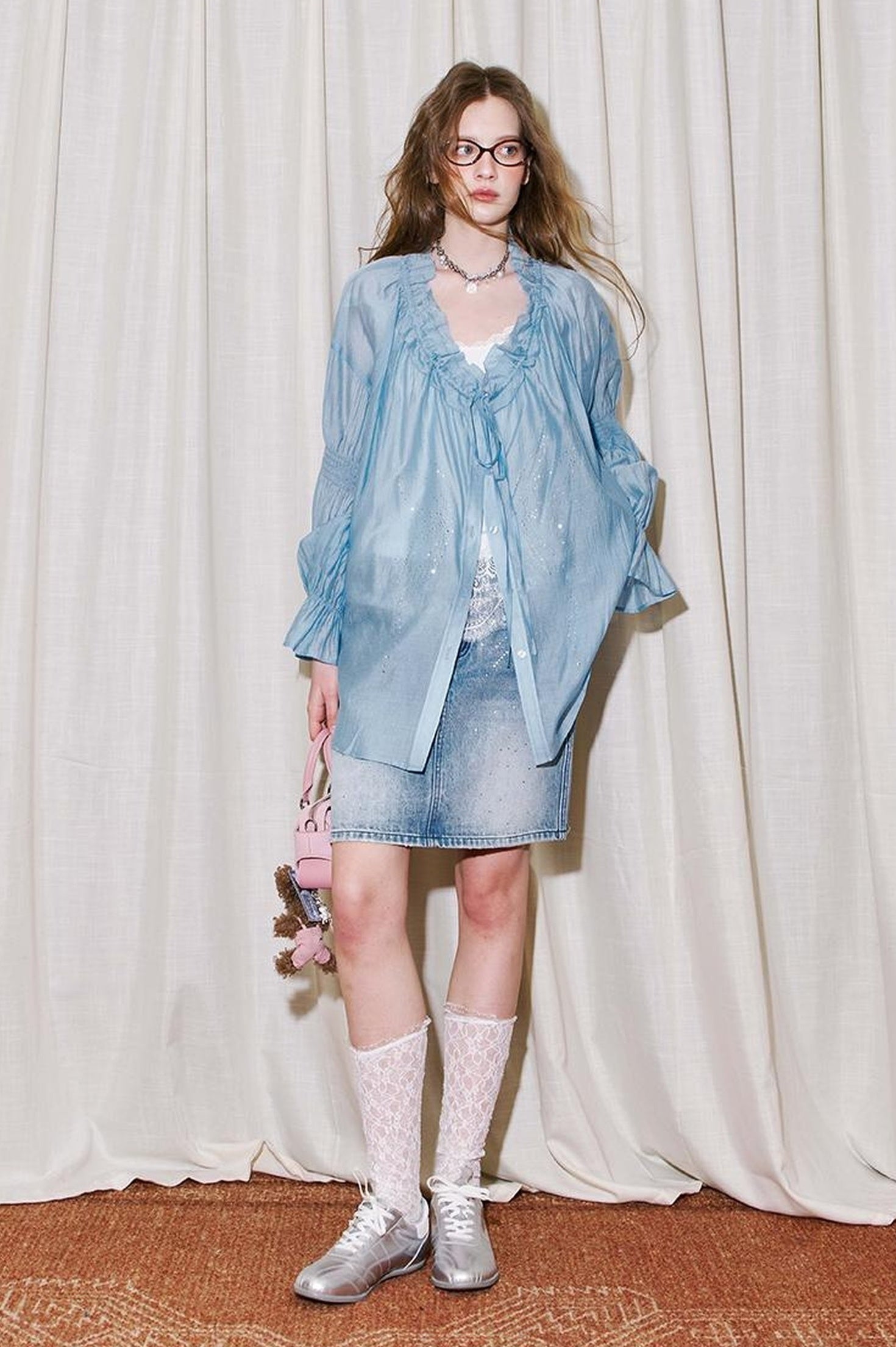 DIDDI MODA Vintage Butterfly Embroidered V Neck Sunshirt In Pastel Tones