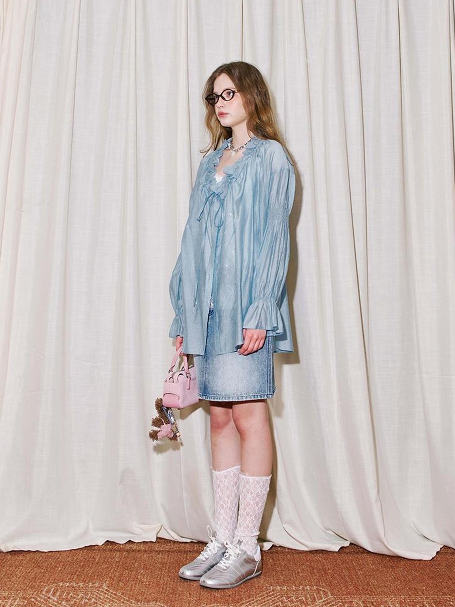 DIDDI MODA Vintage Butterfly Embroidered V Neck Sunshirt In Pastel Tones