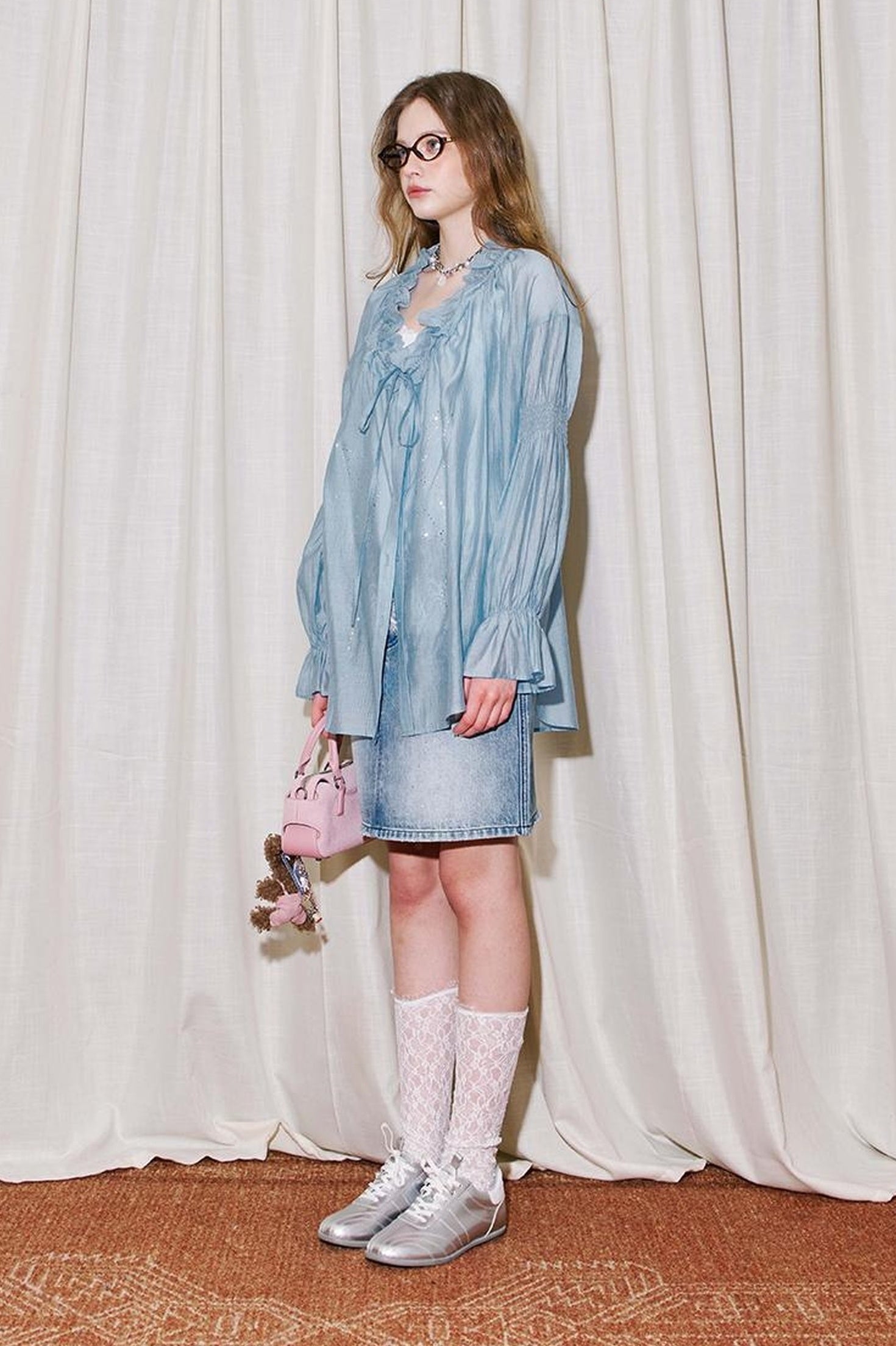 DIDDI MODA Vintage Butterfly Embroidered V Neck Sunshirt In Pastel Tones