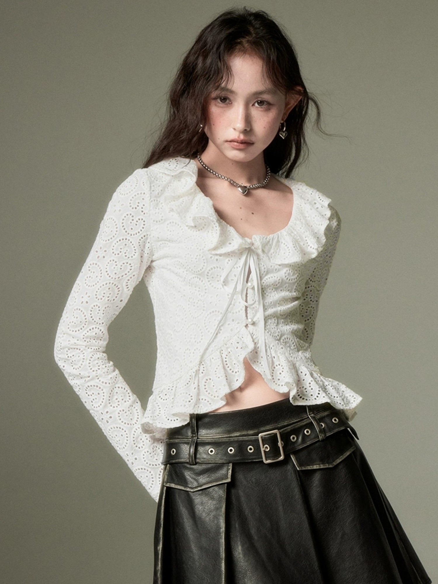 DIDDI MODA Vintage Distressed Pu Pleated Skirt With Studded Belt