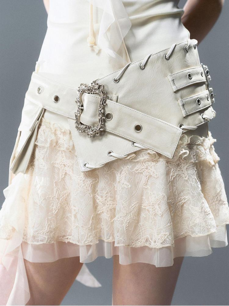 Cest Nous Vintage Engraved Buckle Leather Waist Belt With Pockets
