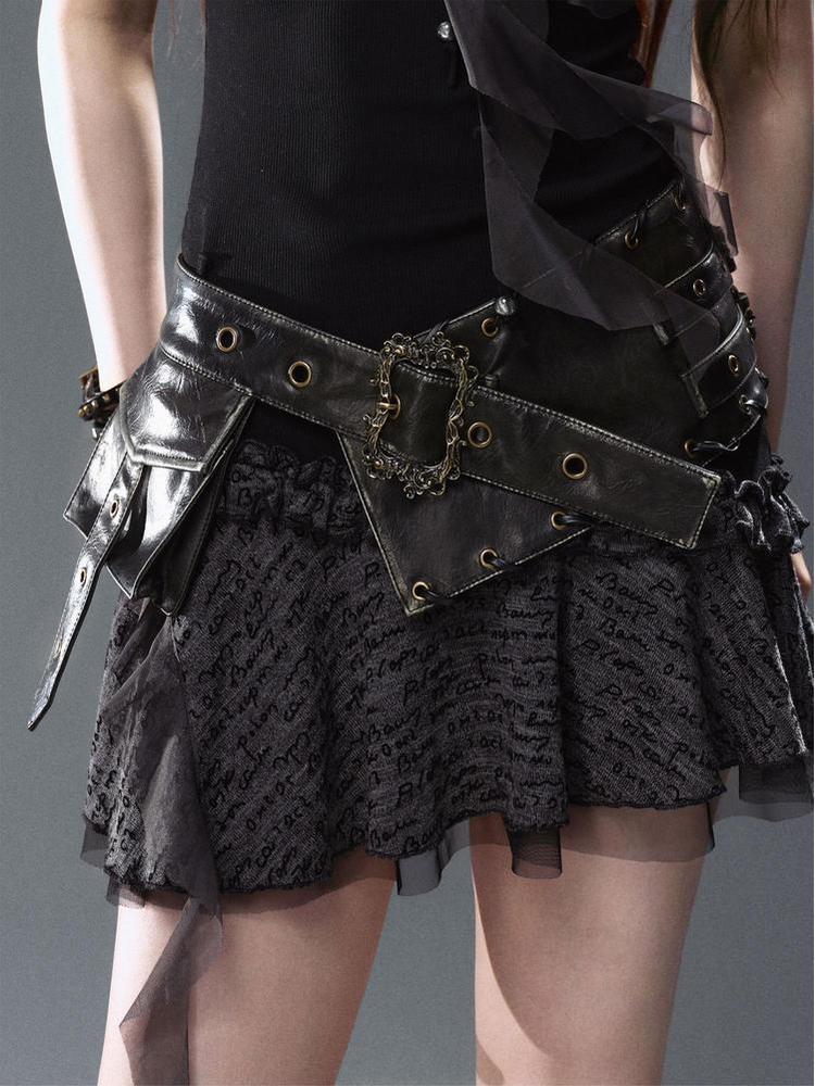 Cest Nous Vintage Engraved Buckle Leather Waist Belt With Pockets