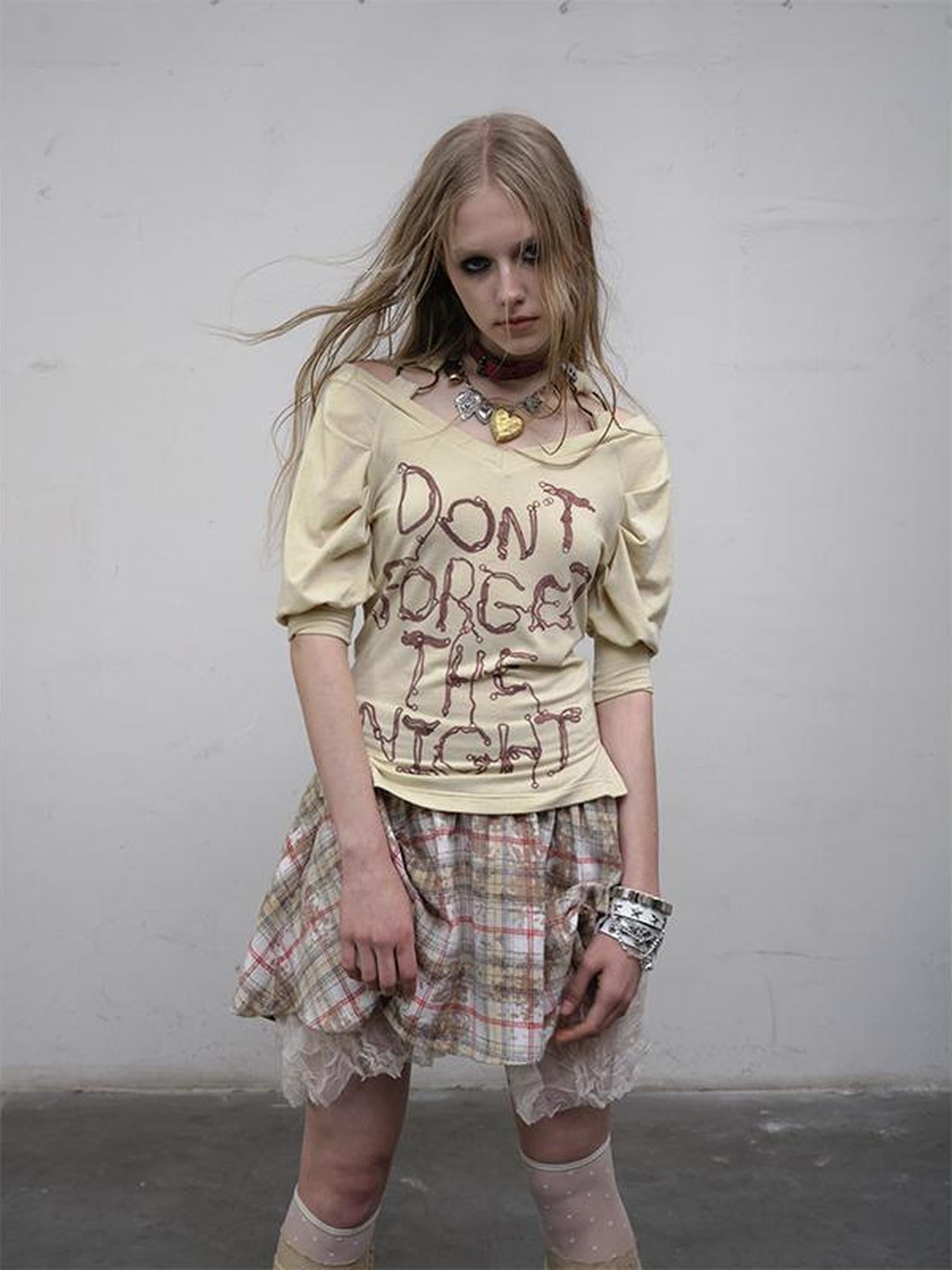 NO ROMANCE Vintage Punk Off-Shoulder Puff Sleeve Stretch Knit T-Shirt