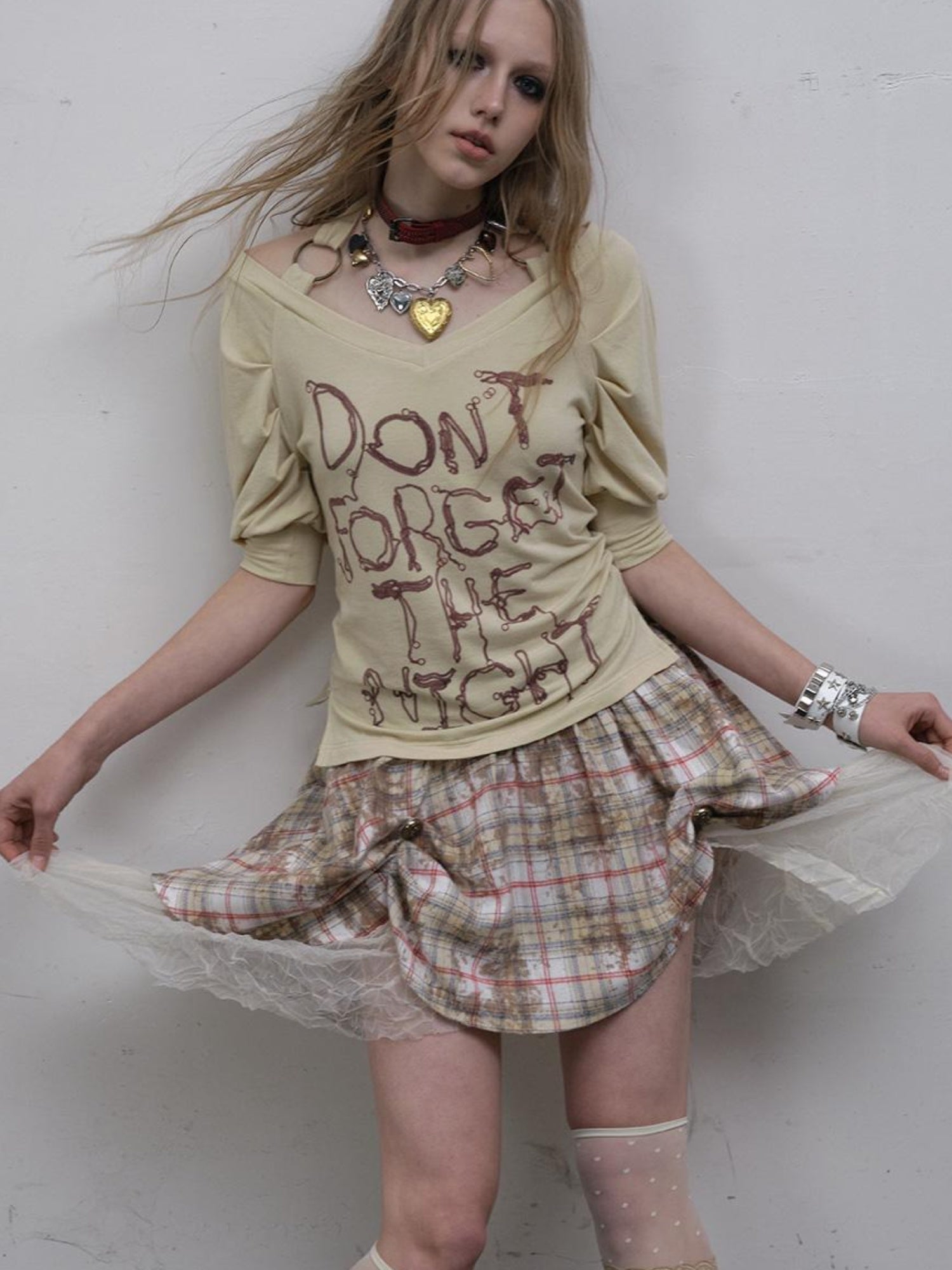 NO ROMANCE Vintage Punk Off-Shoulder Puff Sleeve Stretch Knit T-Shirt