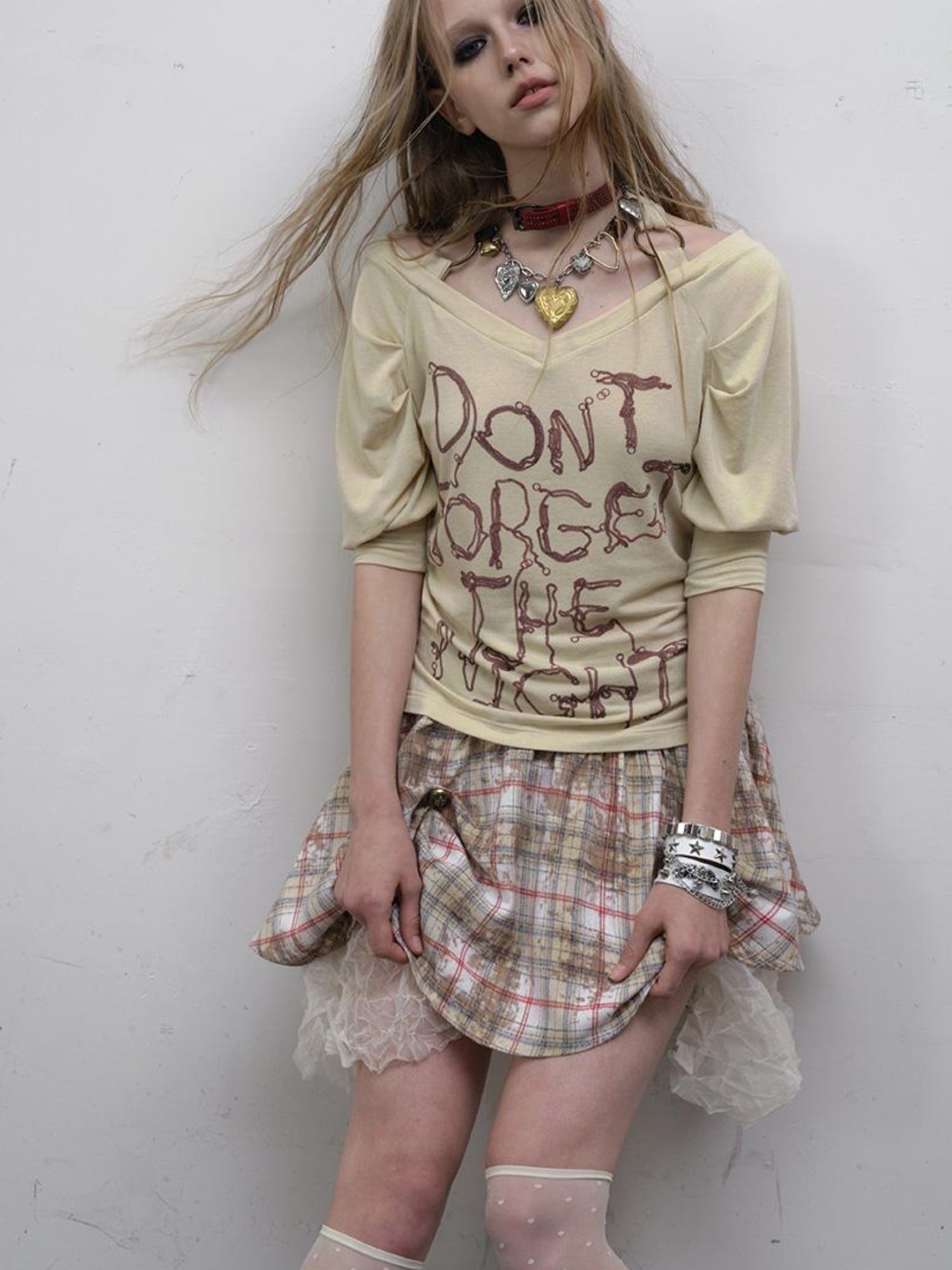 NO ROMANCE Vintage Punk Off-Shoulder Puff Sleeve Stretch Knit T-Shirt
