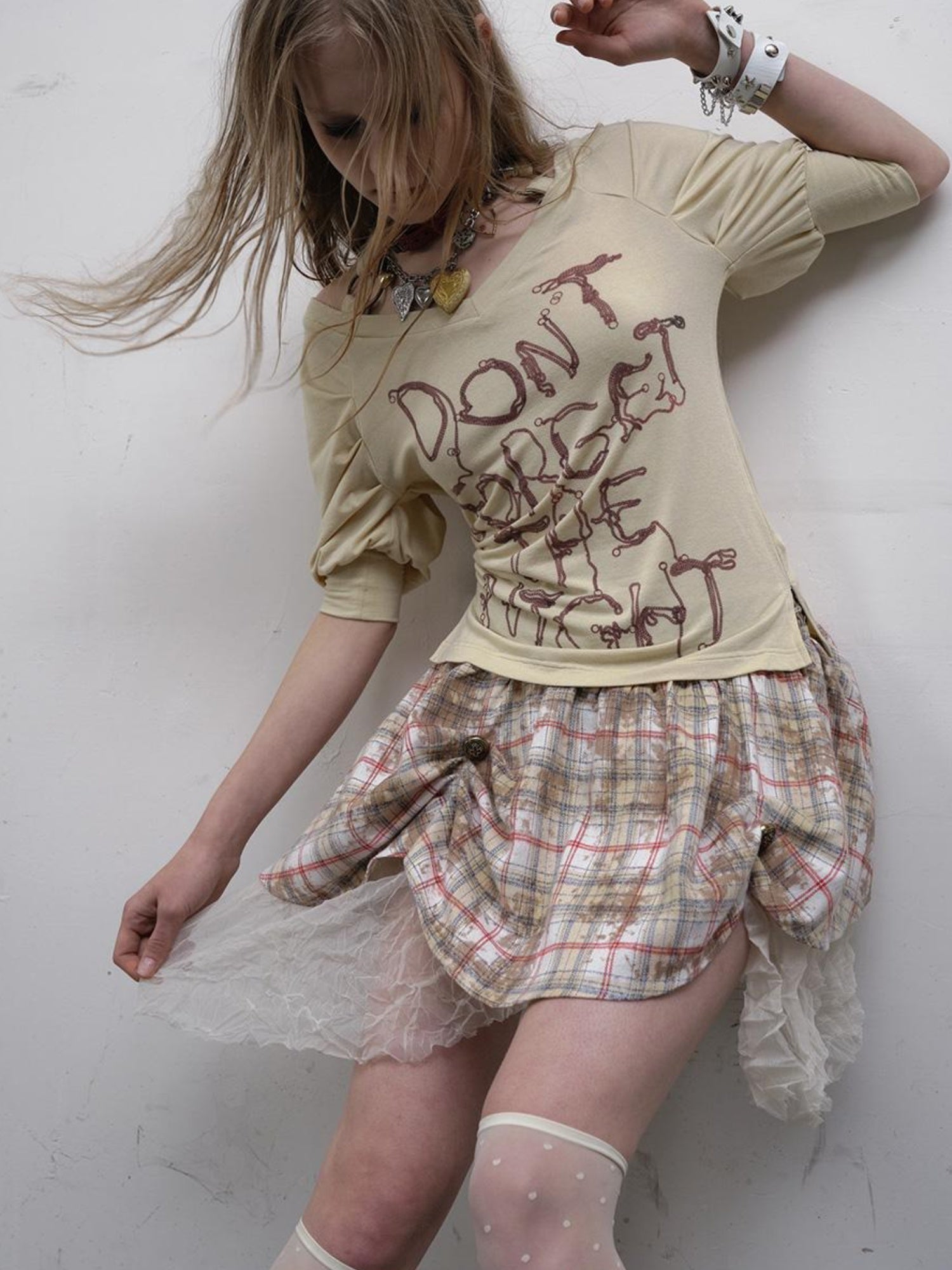 NO ROMANCE Vintage Punk Off-Shoulder Puff Sleeve Stretch Knit T-Shirt