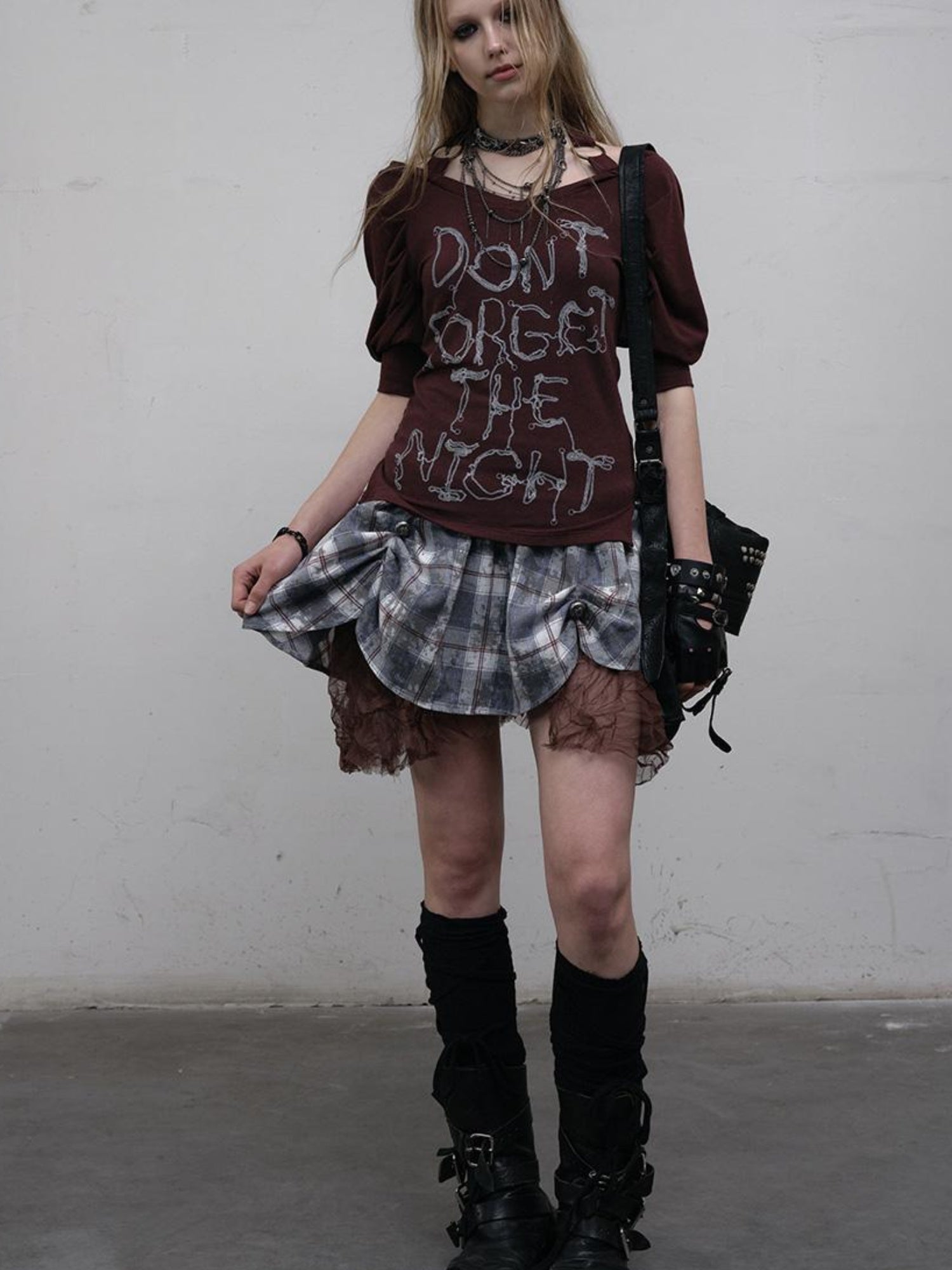NO ROMANCE Vintage Punk Off-Shoulder Puff Sleeve Stretch Knit T-Shirt
