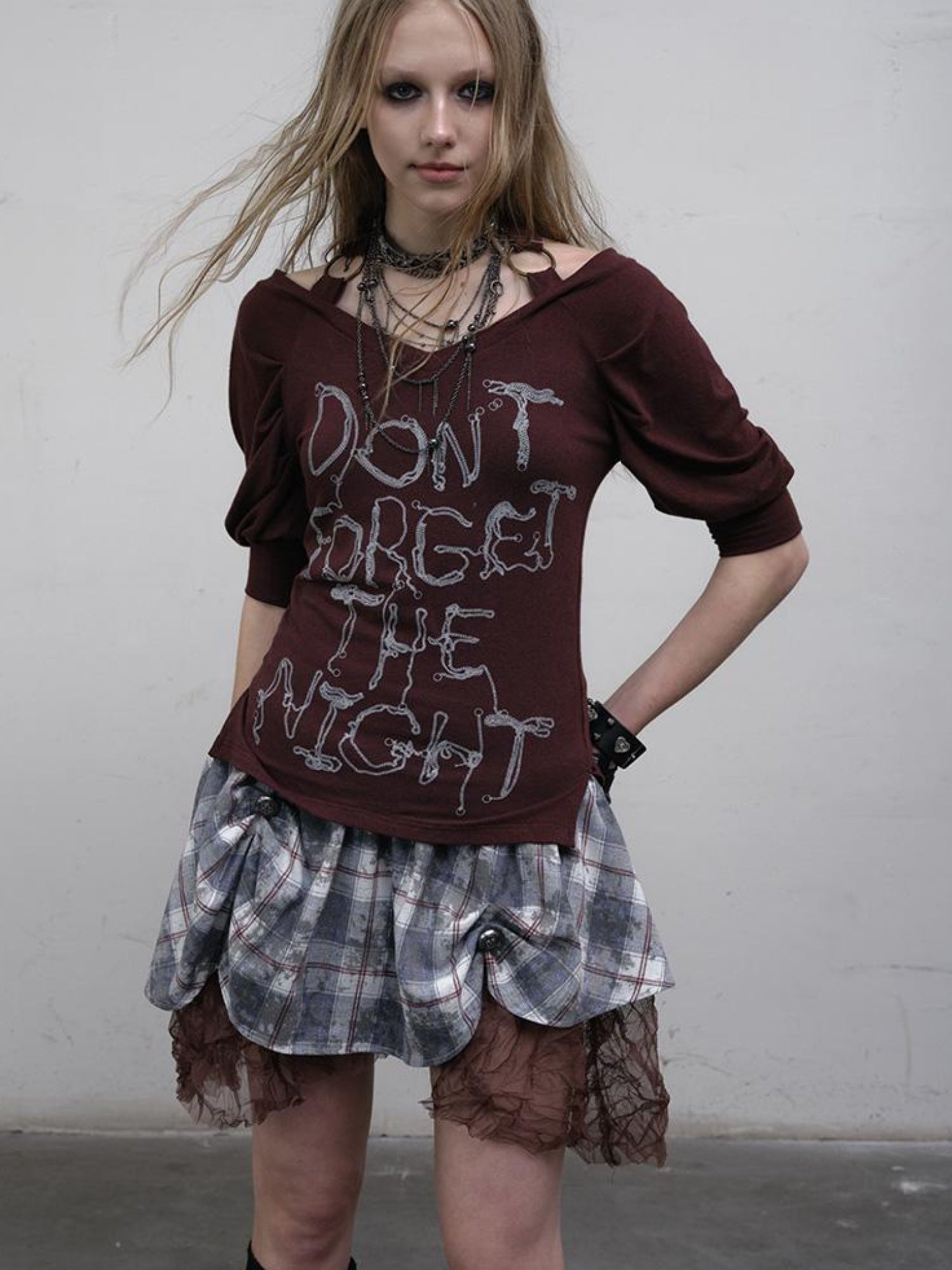 NO ROMANCE Vintage Punk Off-Shoulder Puff Sleeve Stretch Knit T-Shirt