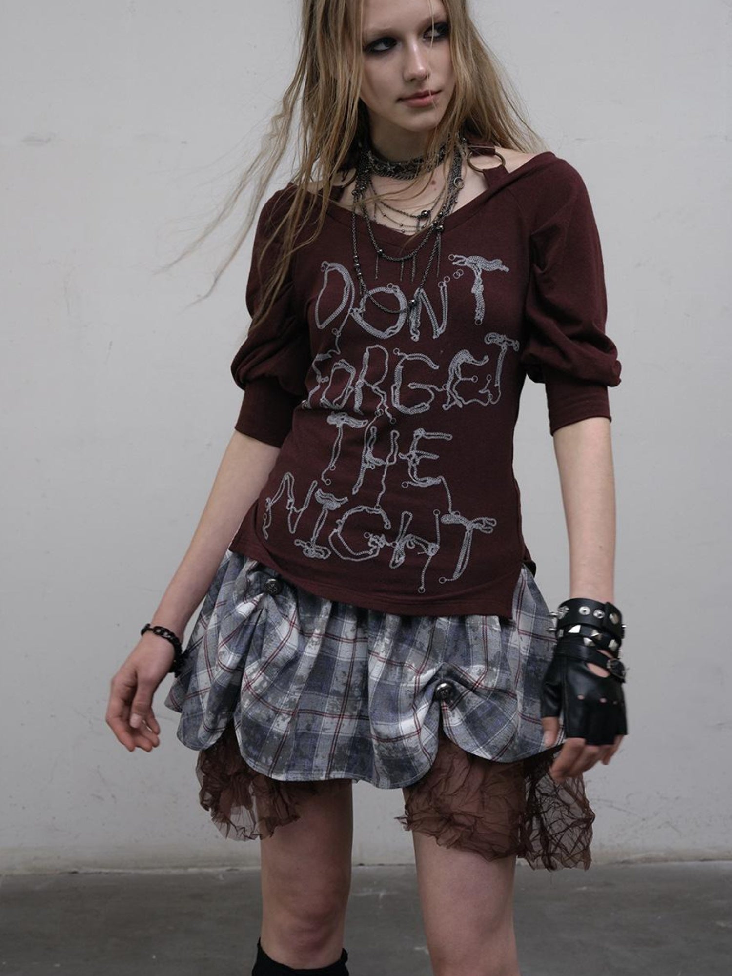 NO ROMANCE Vintage Punk Off-Shoulder Puff Sleeve Stretch Knit T-Shirt