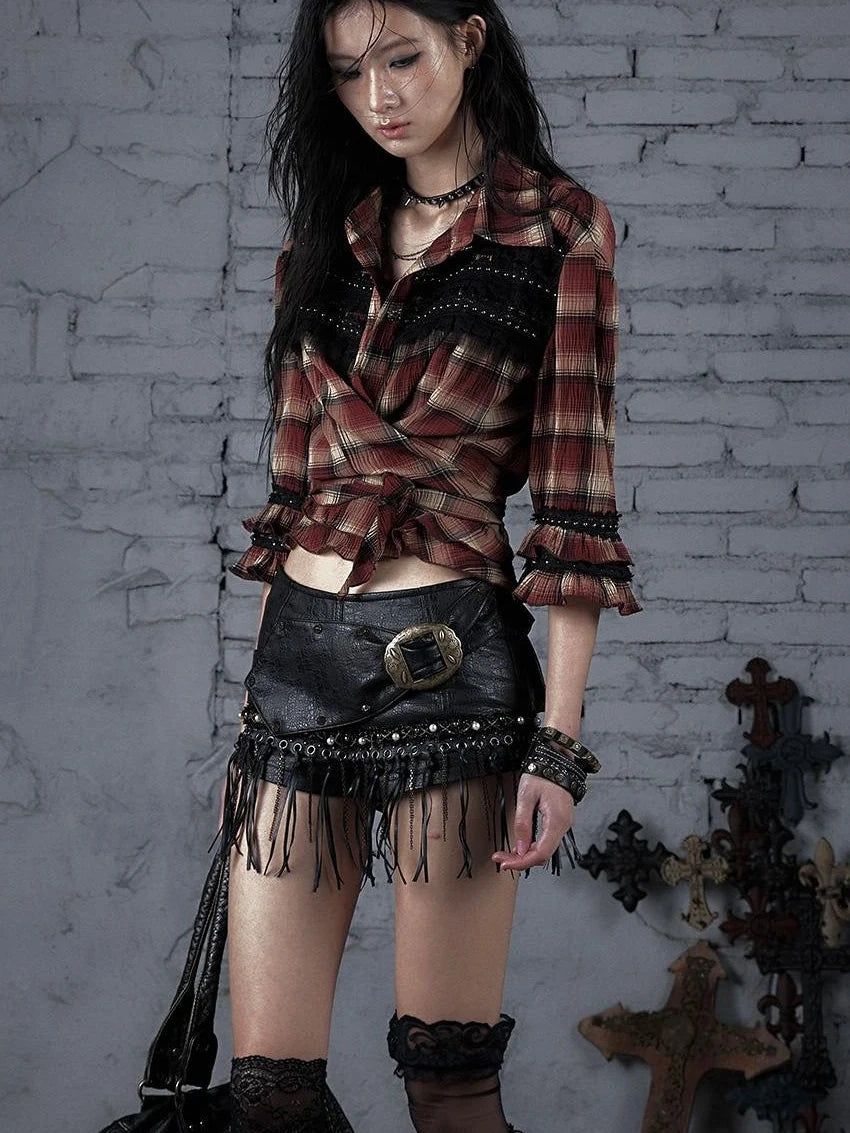 Vintage Punk Rock Studded Chain Skinny Leather Shorts