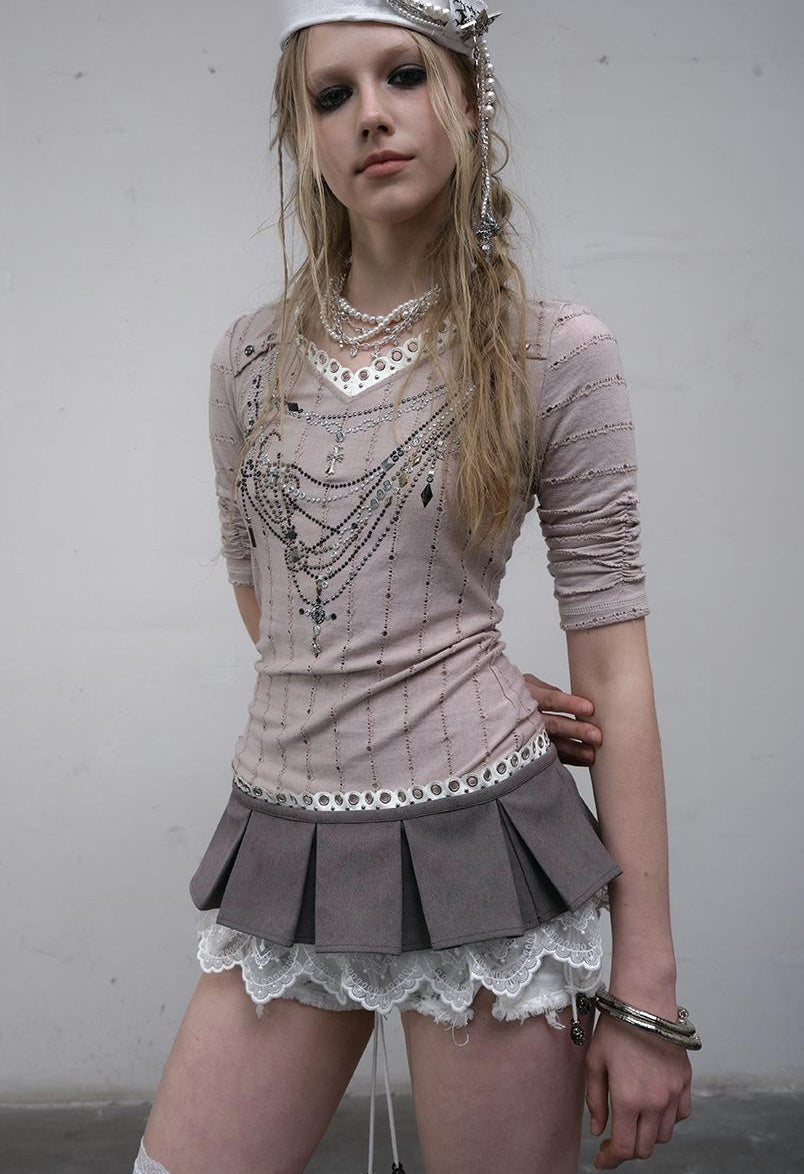 NO ROMANCE禁忌浪漫 Vintage Punk Royal V-Neck T-Shirt With Detachable Apron
