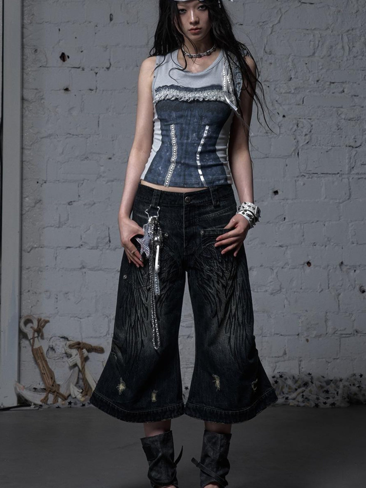 NO ROMANCE Vintage Punk Street Distressed Embroidered Wide Leg Cropped Jeans