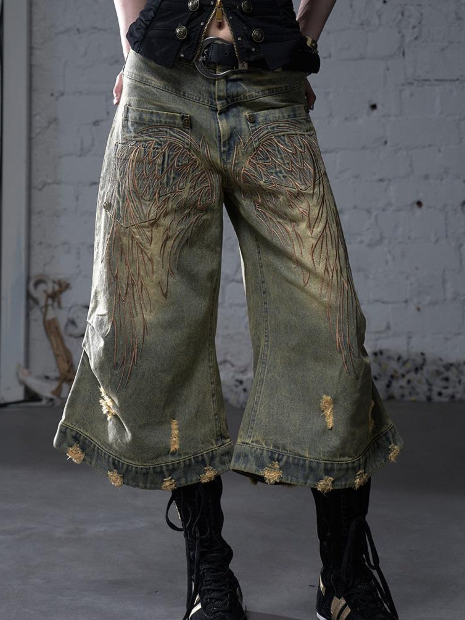 NO ROMANCE Vintage Punk Street Distressed Embroidered Wide Leg Cropped Jeans