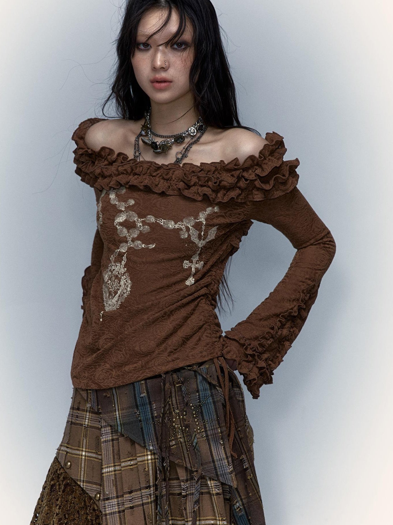 NO ROMANCE禁忌浪漫 Vintage Reversible Off-Shoulder Bell Sleeve Knit T-Shirt