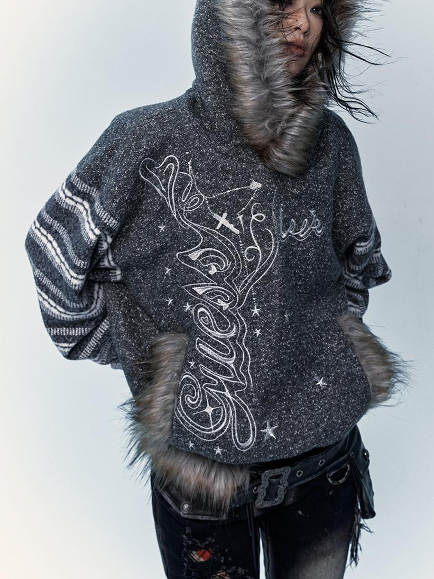 NO ROMANCE Vintage Shibuya Y2K Hoodie Women Loose Fleece Embroidered Pullover