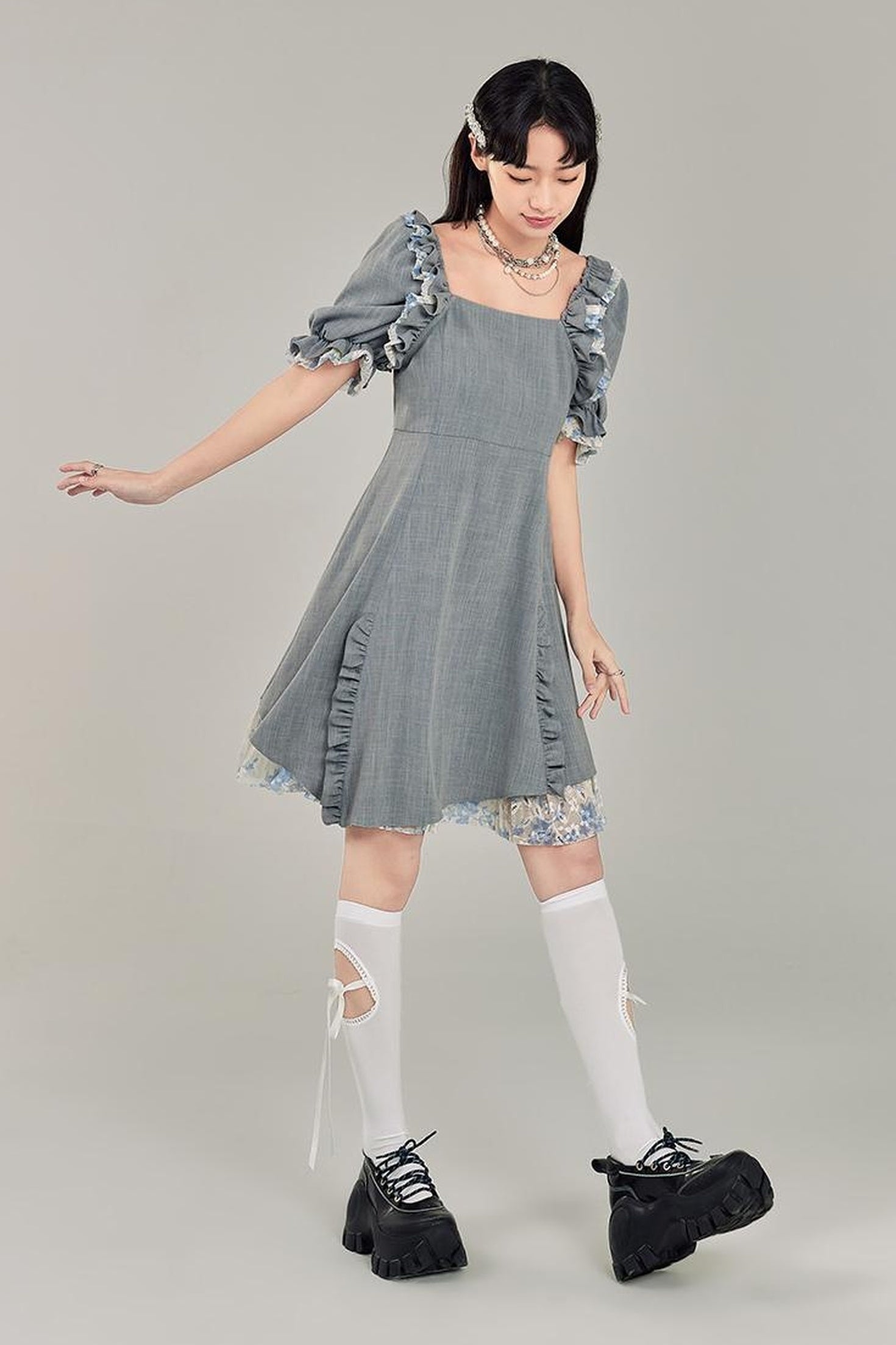 DIDDI MODA Vintage Square Neck Bubble Sleeve Dress With Ruffled Hem