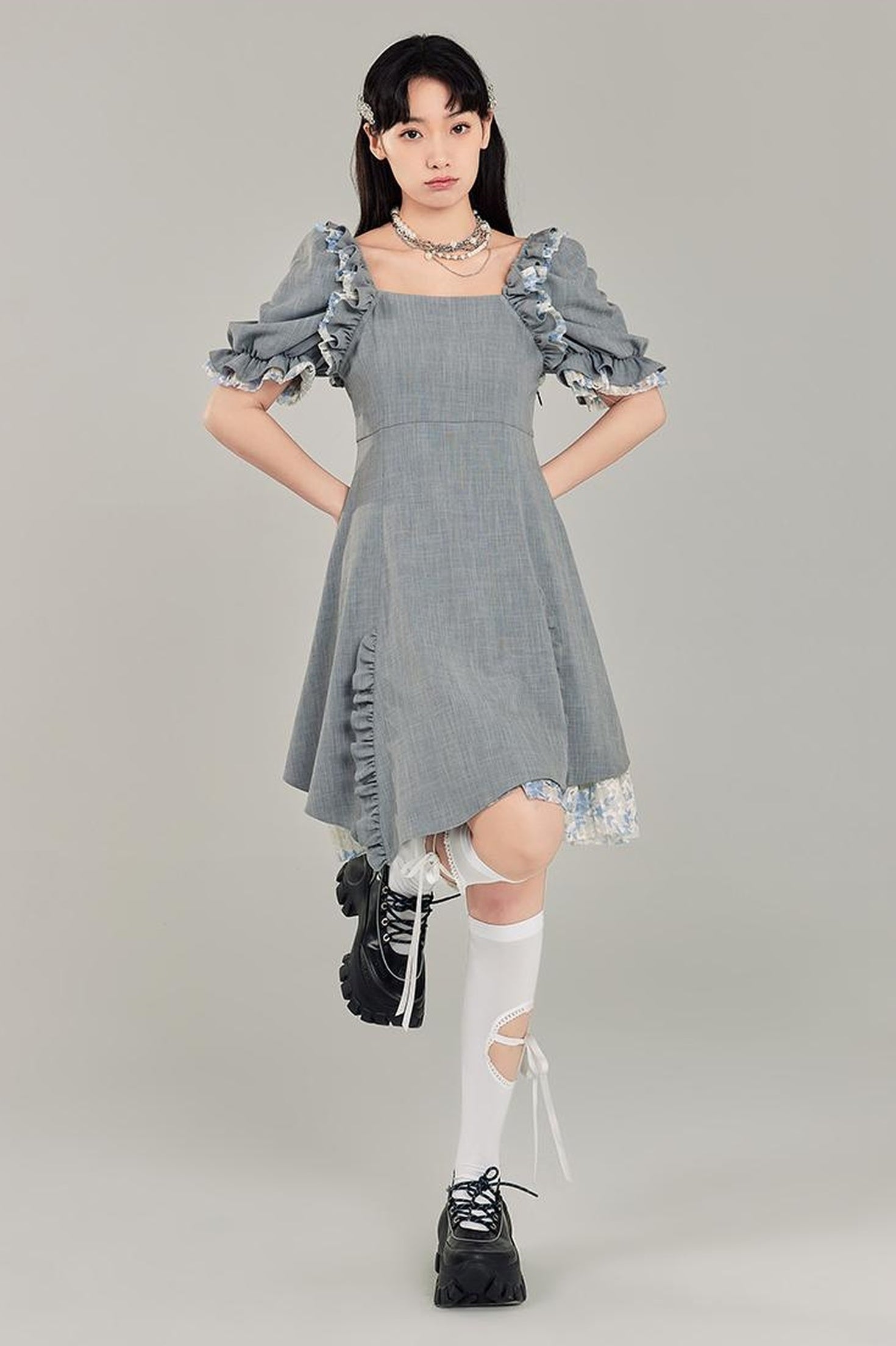 DIDDI MODA Vintage Square Neck Bubble Sleeve Dress With Ruffled Hem