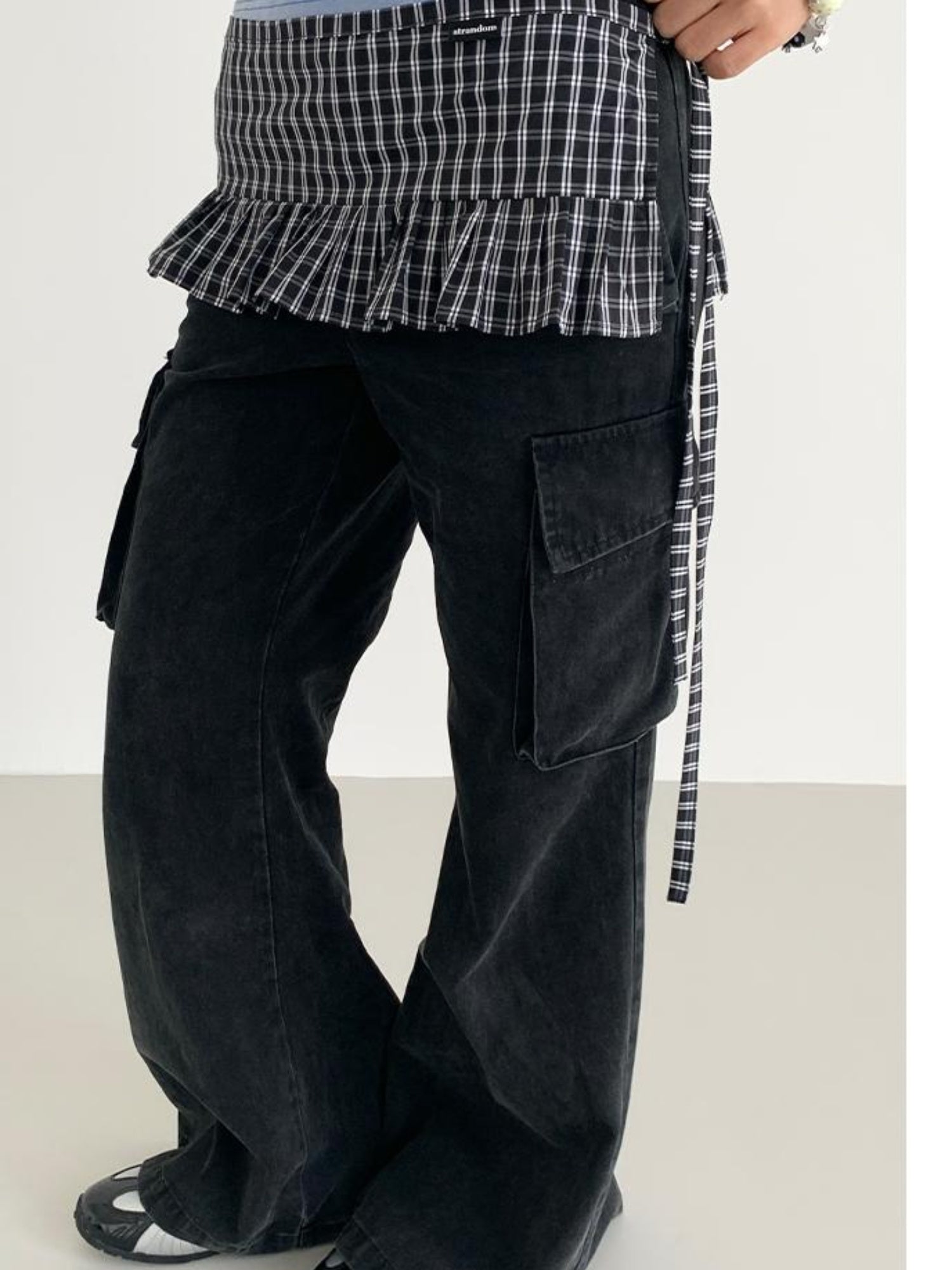 Vintage Washed Cargo Flare Low-Rise Wide Leg Pants