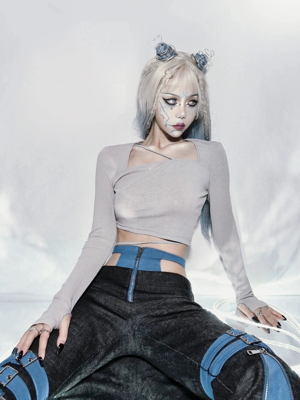 Virtual Orbit Asymmetric Gray Knit Top With Waist Tie
