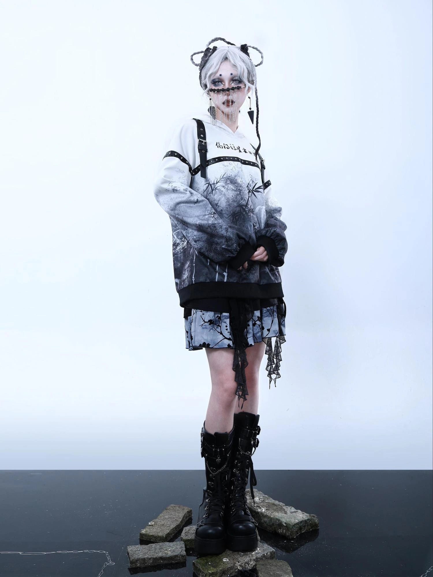 Virtual Orbit Chinese Ink Bamboo Embroidered Hoodie With Detachable Leather Buckle