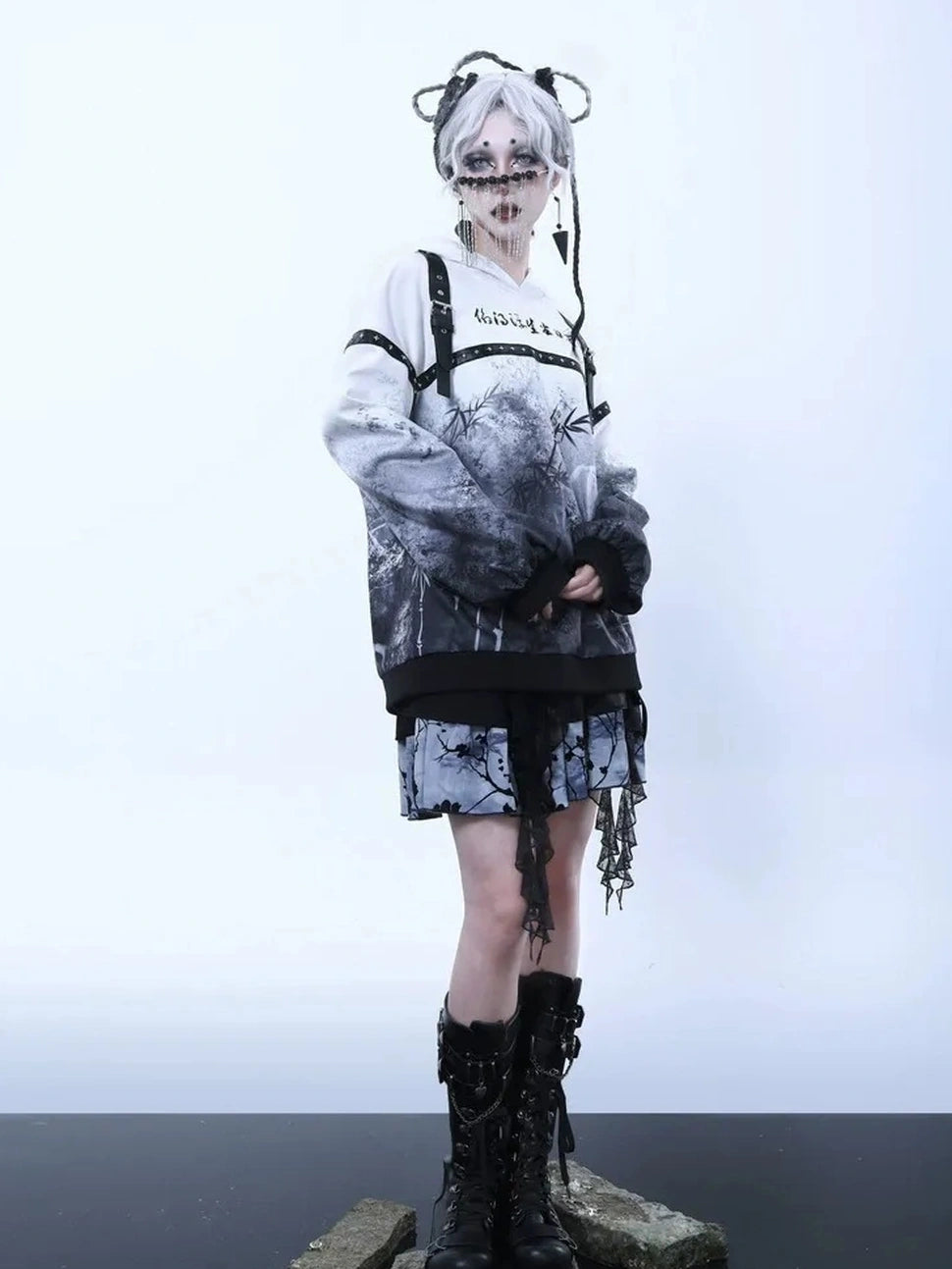 Virtual Orbit Chinese Ink Bamboo Embroidered Hoodie With Detachable Leather Buckle
