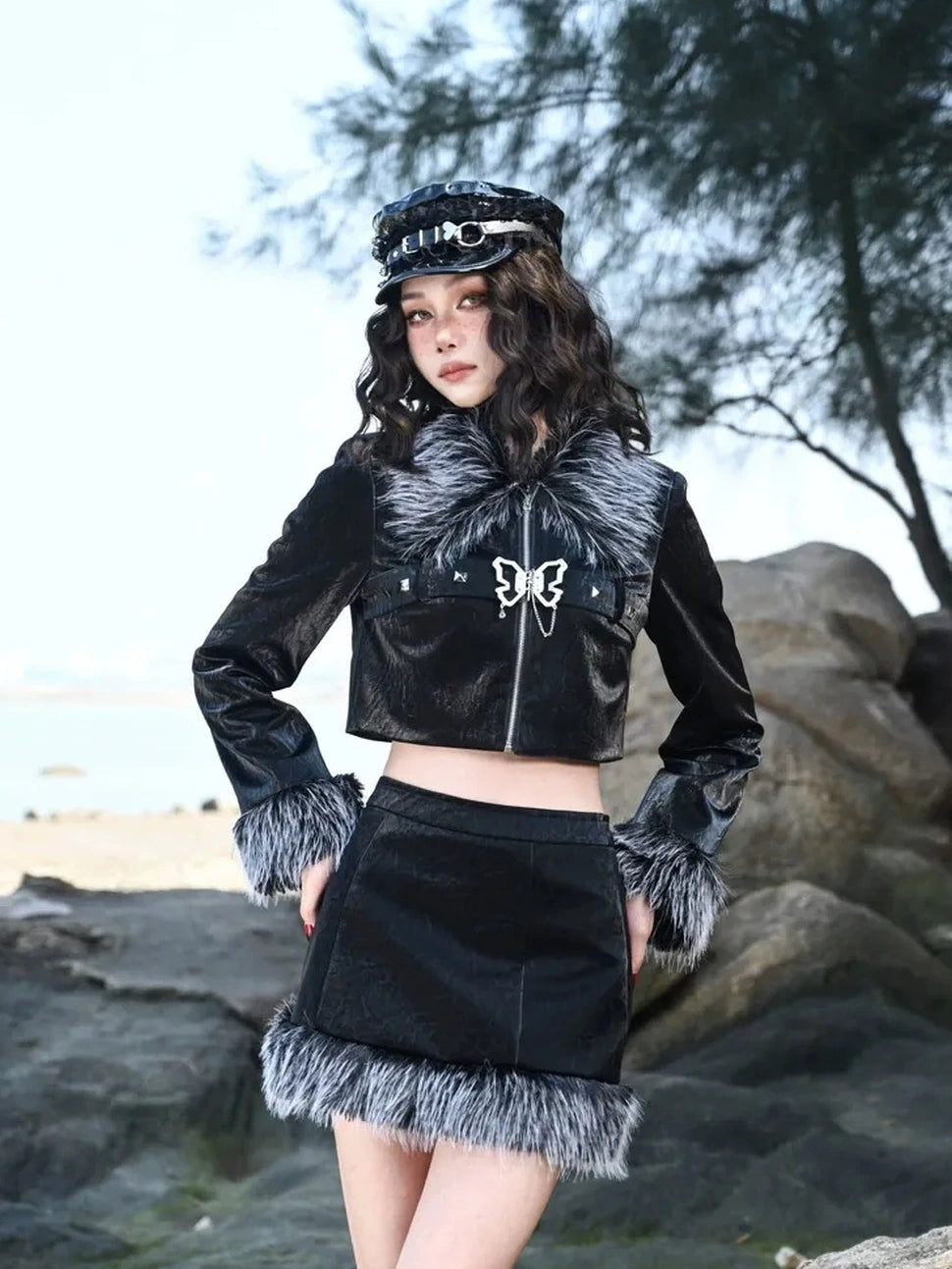 Virtual Orbit Dazzling Smile Black White Faux Fur Trim Punk Mini Skirt