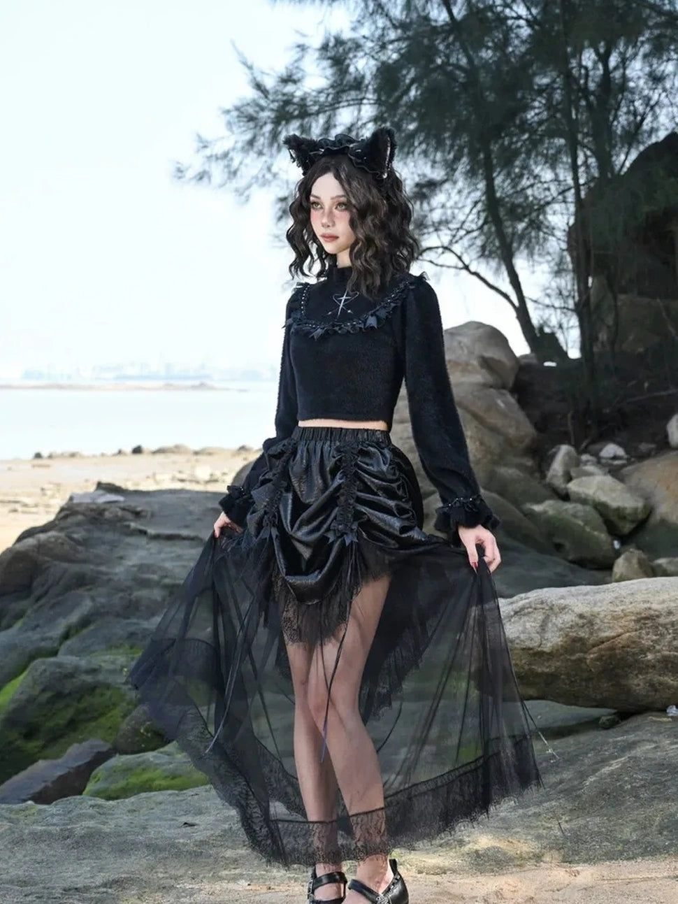 Virtual Orbit Flowy Black White Bow Lace Knit Sweater