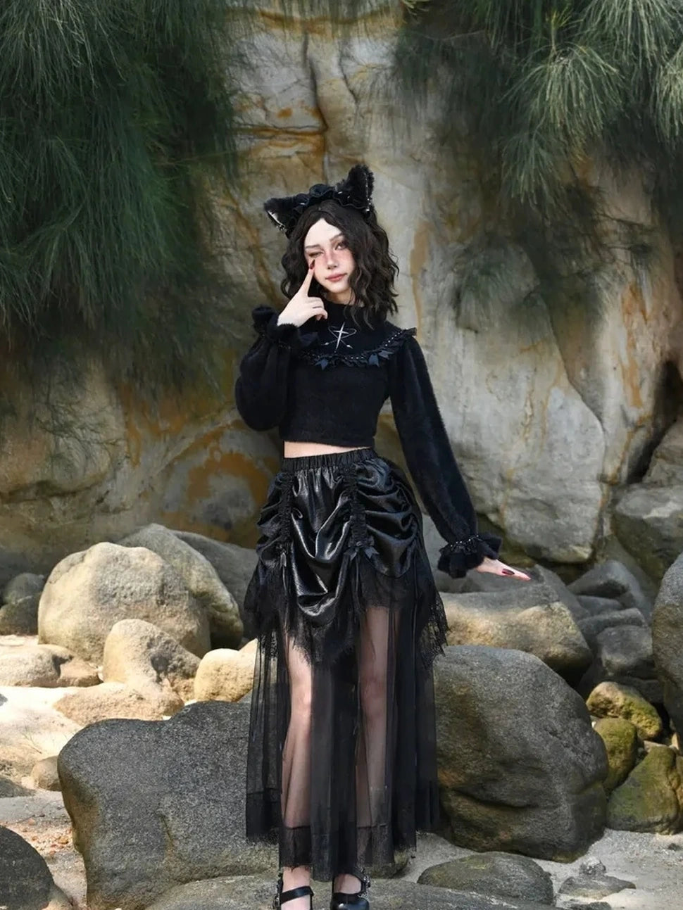 Virtual Orbit Flowy Black White Bow Lace Knit Sweater