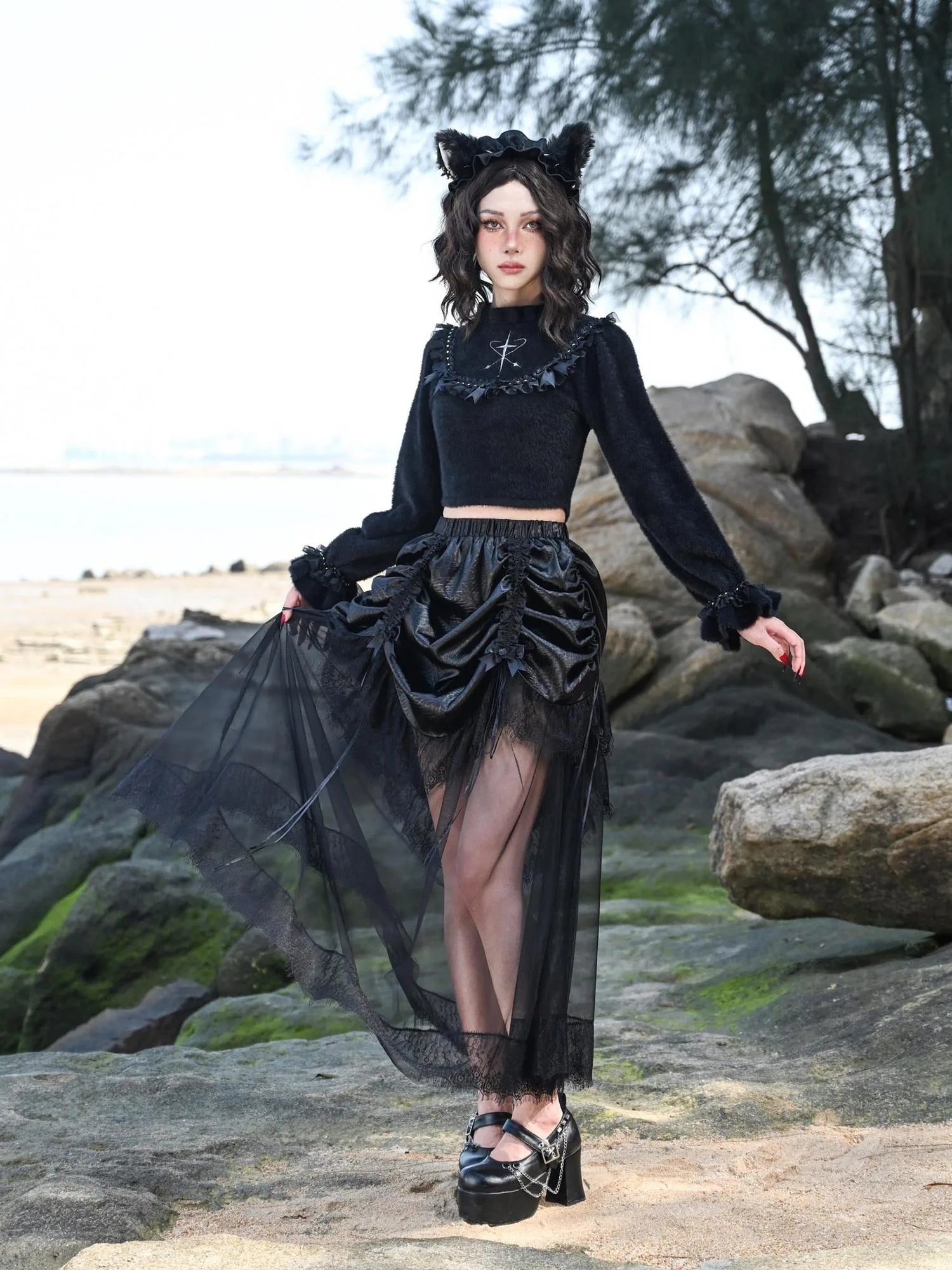 Virtual Orbit Flowy Black White Bow Lace Knit Sweater