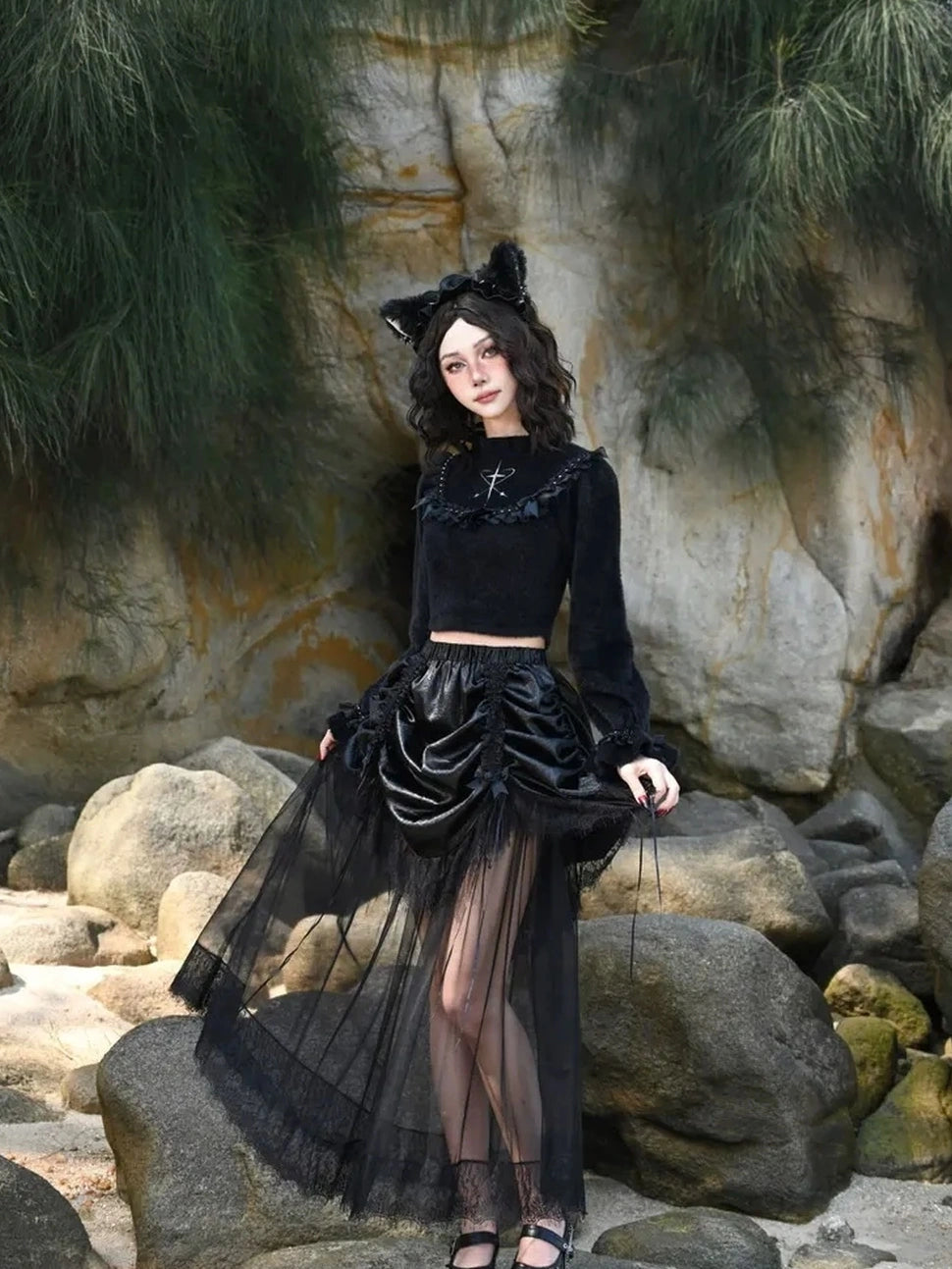 Virtual Orbit Flowy Black White Bow Lace Knit Sweater