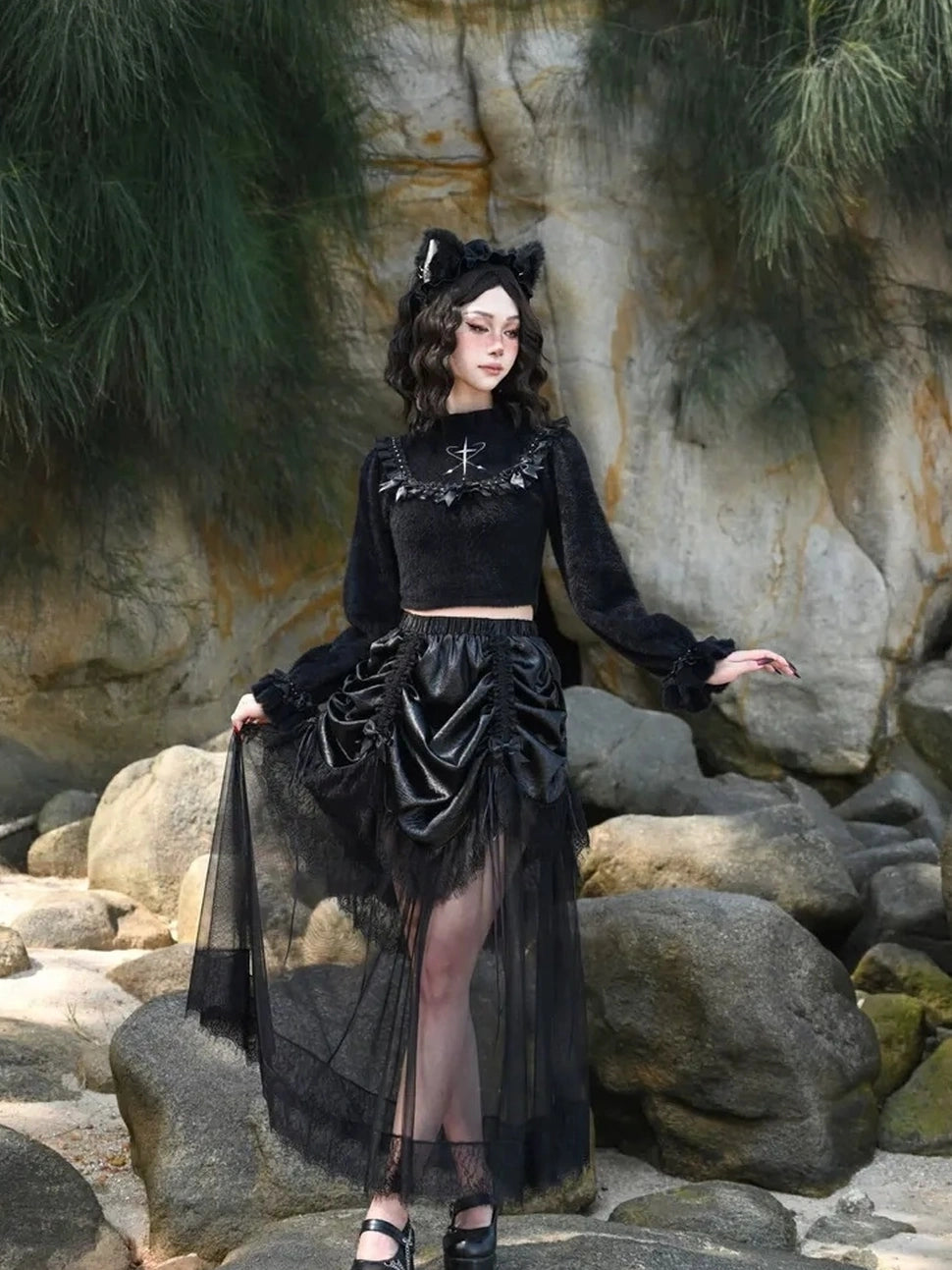 Virtual Orbit Flowy Black White Bow Lace Knit Sweater