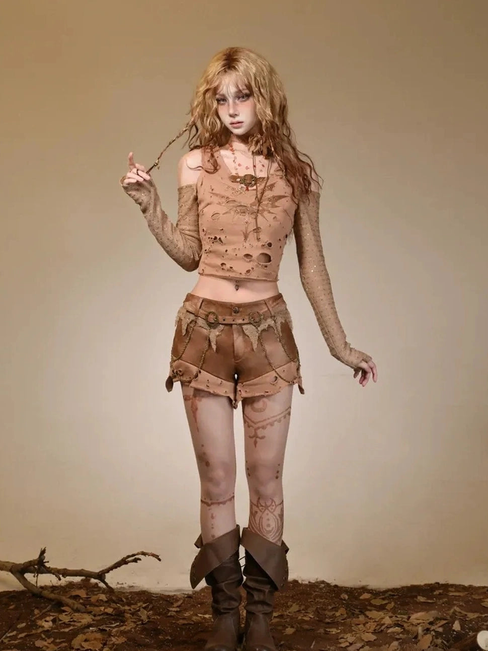 Virtual Orbit Romantic Decay Wasteland Layered Top